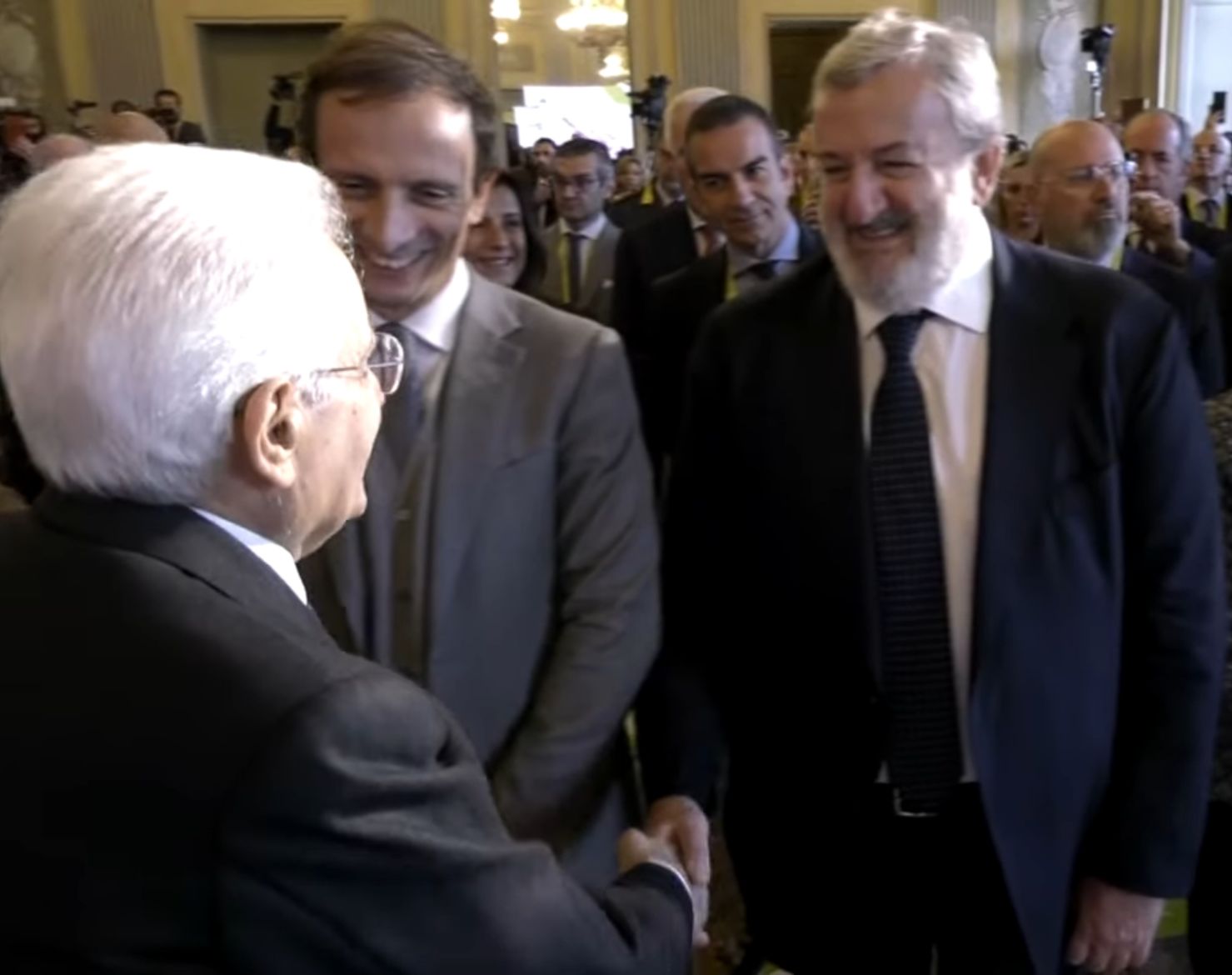 Galleria L’ITALIA DELLE REGIONI, OGGI L’INTERVENTO DEL PRESIDENTE EMILIANO ALLA PRESENZA DEL PRESIDENTE DELLA REPUBBLICA - Diapositiva 6 di 6