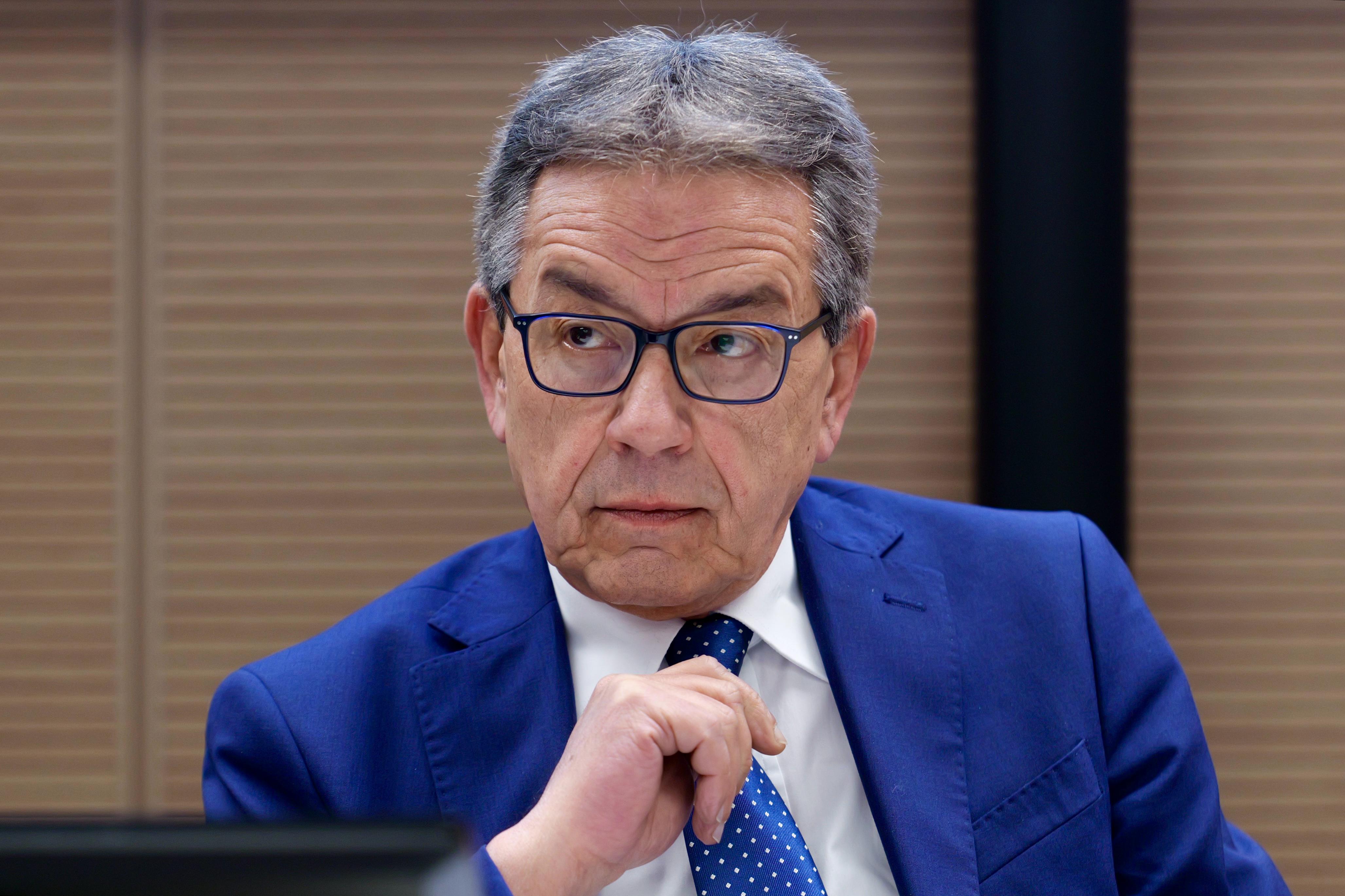 Galleria Vertenze Ilva, Leonardo, Versalis e automotive: Emiliano incontra sindacati e lavoratori - Diapositiva 12 di 18