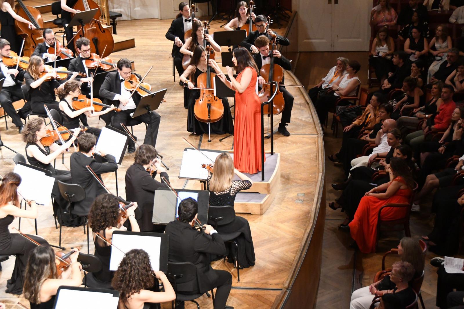 Galleria L’Apulia Youth Symphony Orchestra per la seconda volta consecutiva vince a Vienna - Diapositiva 2 di 4