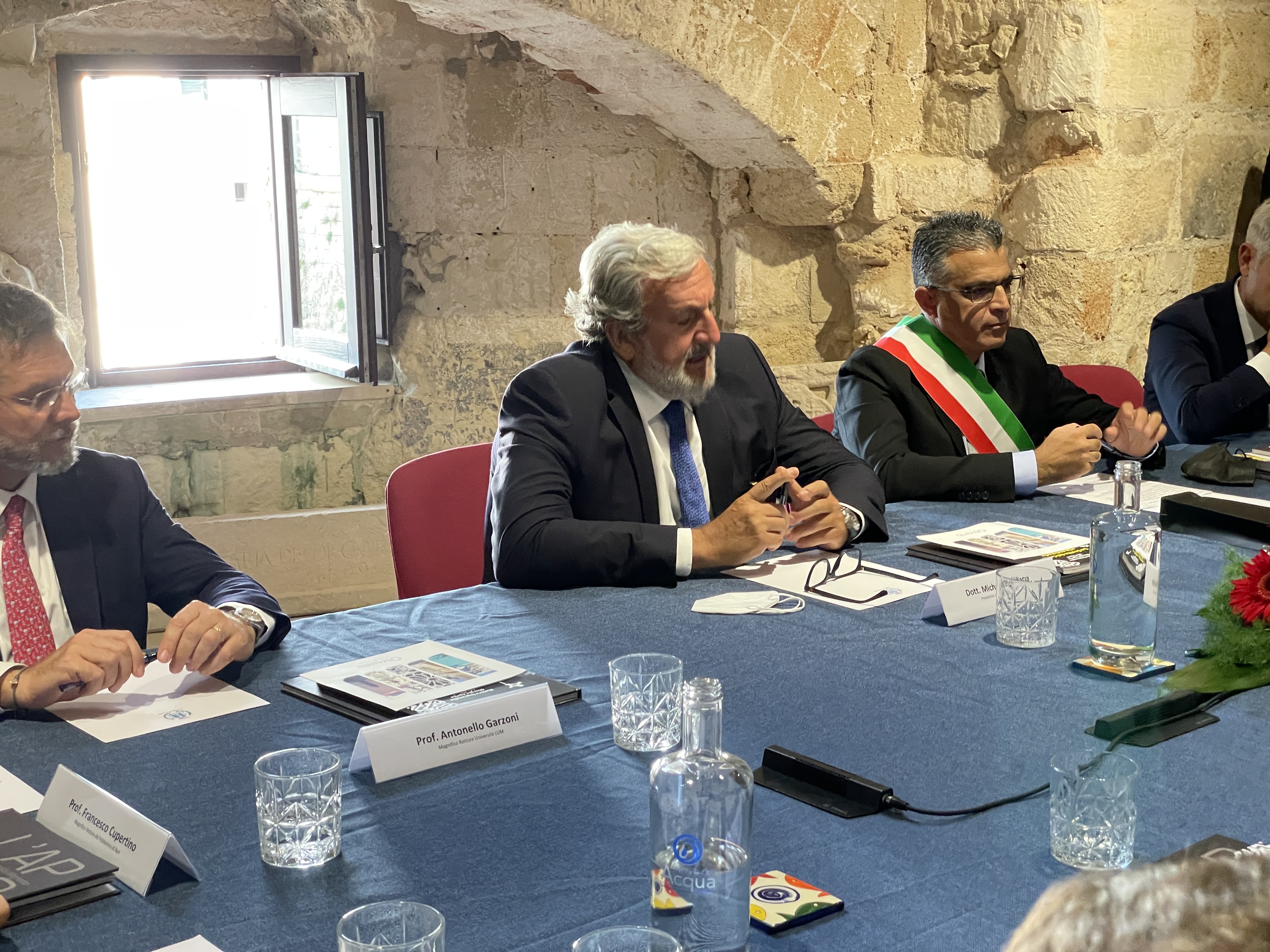 Galleria OTRANTO, EMILIANO INCONTRA EDI RAMA - Diapositiva 13 di 41