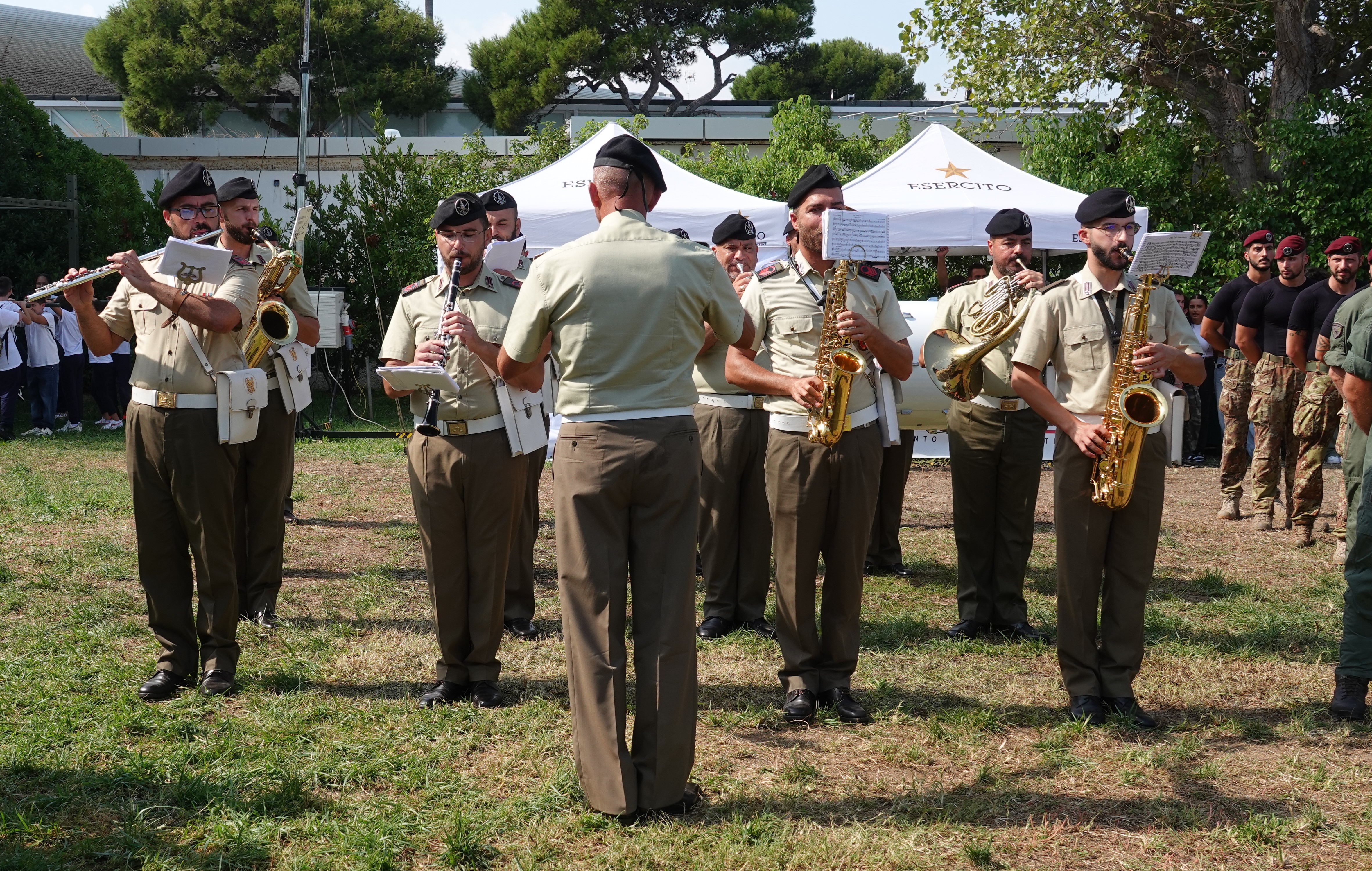 Galleria FDL 2023. PIEMONTESE ALLA CERIMONIA DELL’ALZABANDIERA DELL’ESERCITO - Diapositiva 4 di 9
