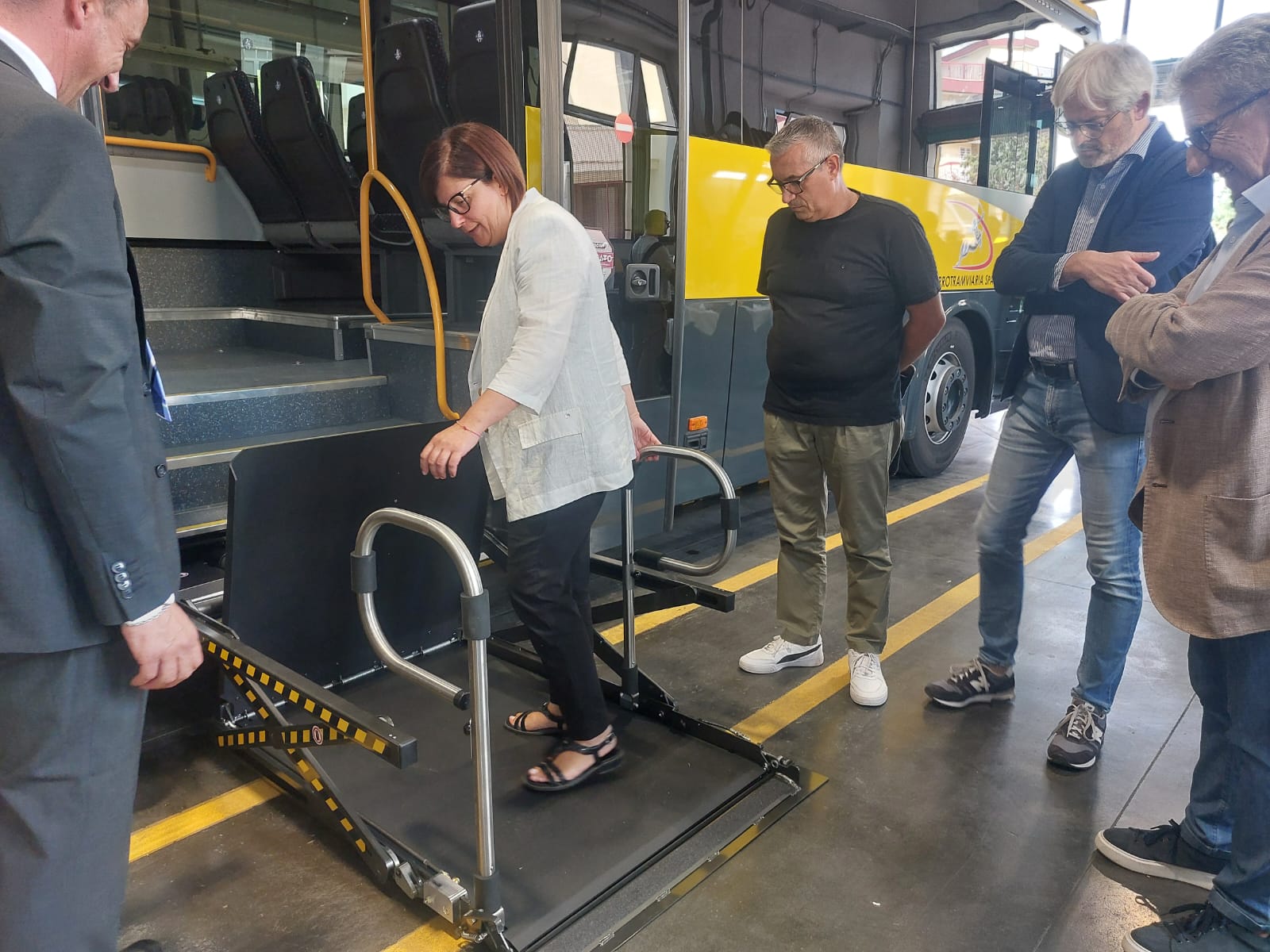 Galleria Trasporti, rinnovata la flotta autobus di Ferrotramviaria - Diapositiva 6 di 10