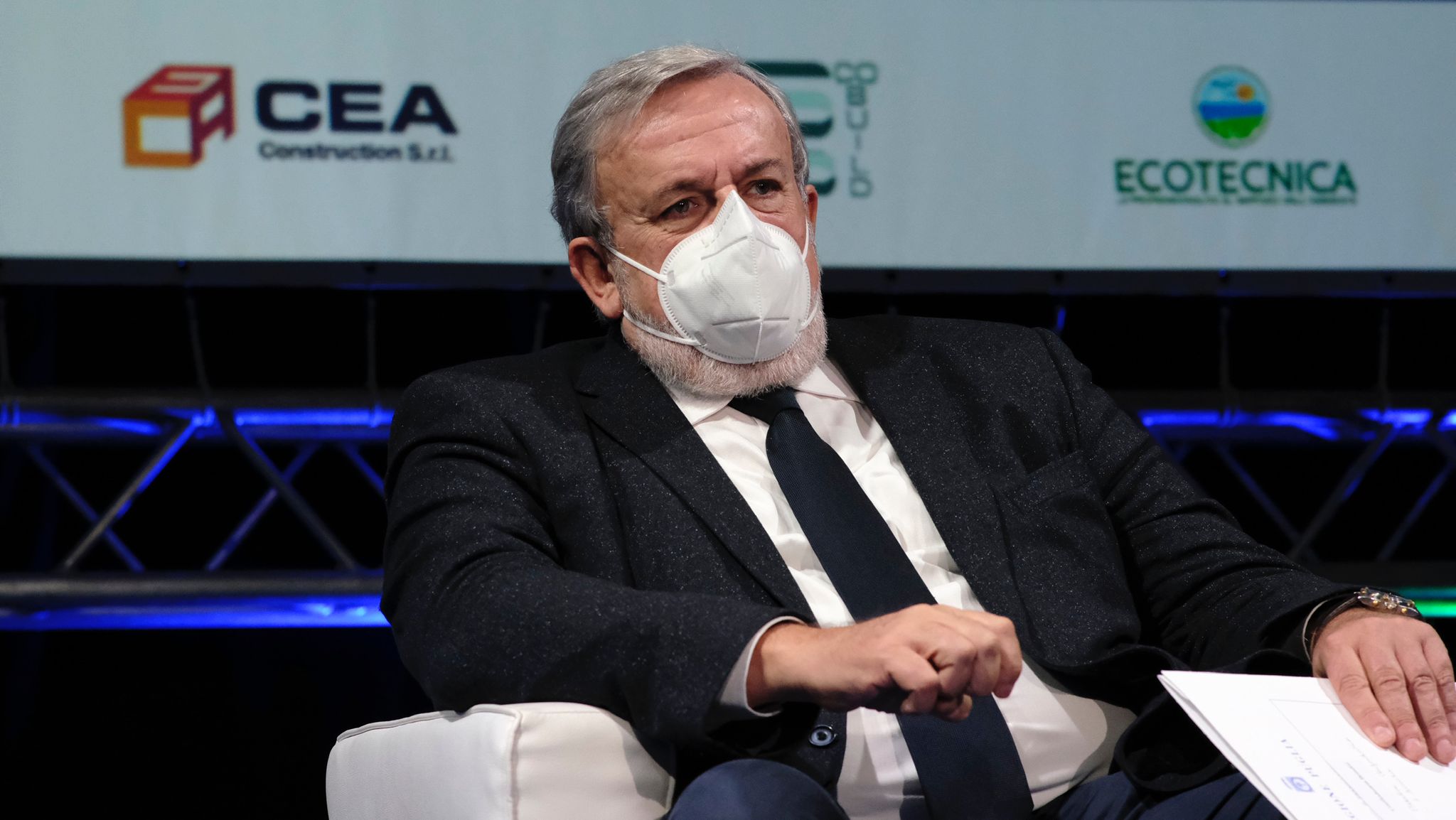 Galleria EMILIANO ALL’ASSEMBLEA DI CONFINDUSTRIA BRINDISI:  “VOGLIAMO TRASFORMARE BRINDISI NELLA CAPITALE DELL’INNOVAZIONE TECNOLOGICA DEL SALENTO” - Diapositiva 12 di 24