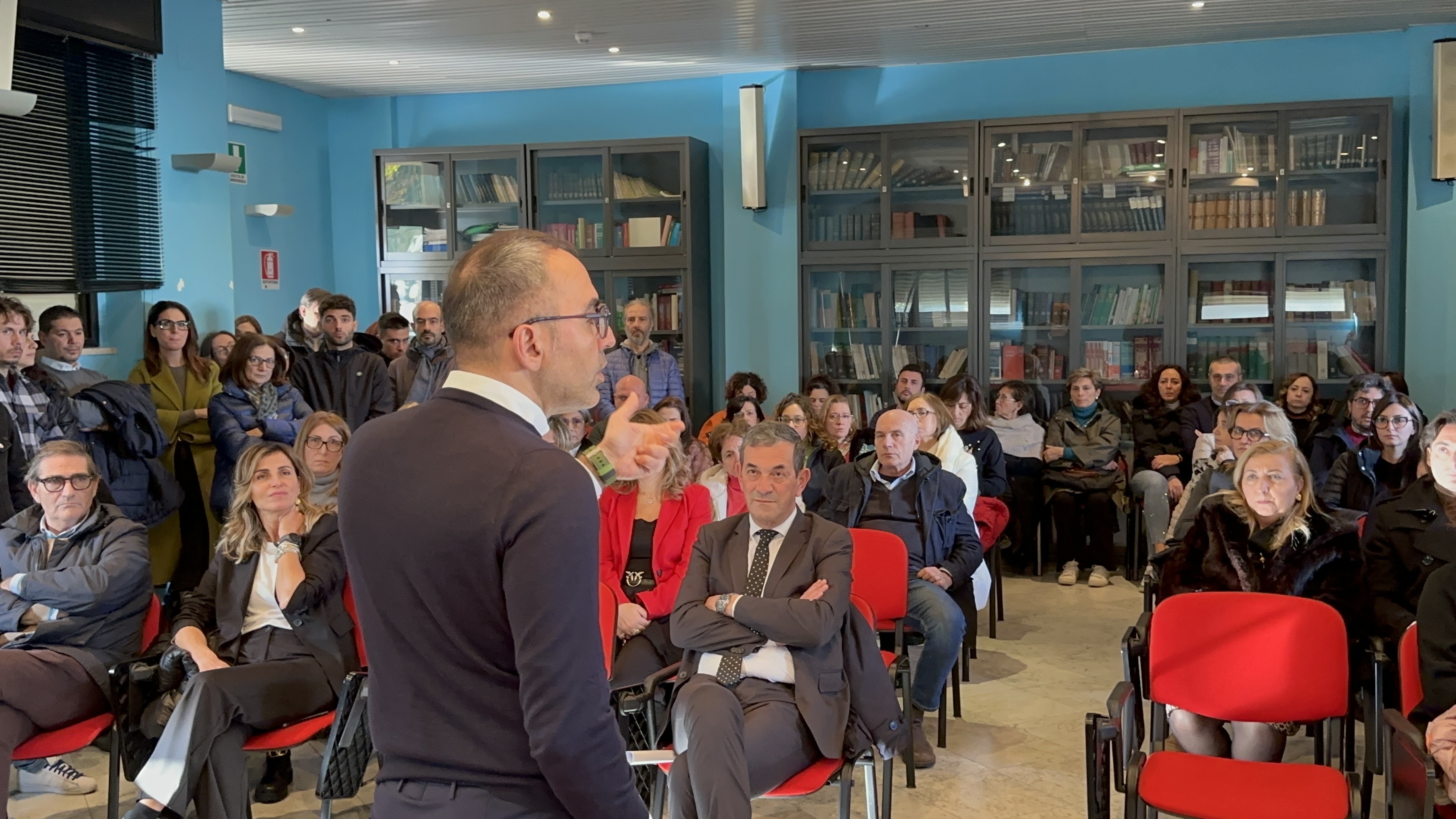 Galleria Piemontese visita Istituto Zooprofilattico di Puglia e Basilicata&nbsp; - Diapositiva 1 di 2