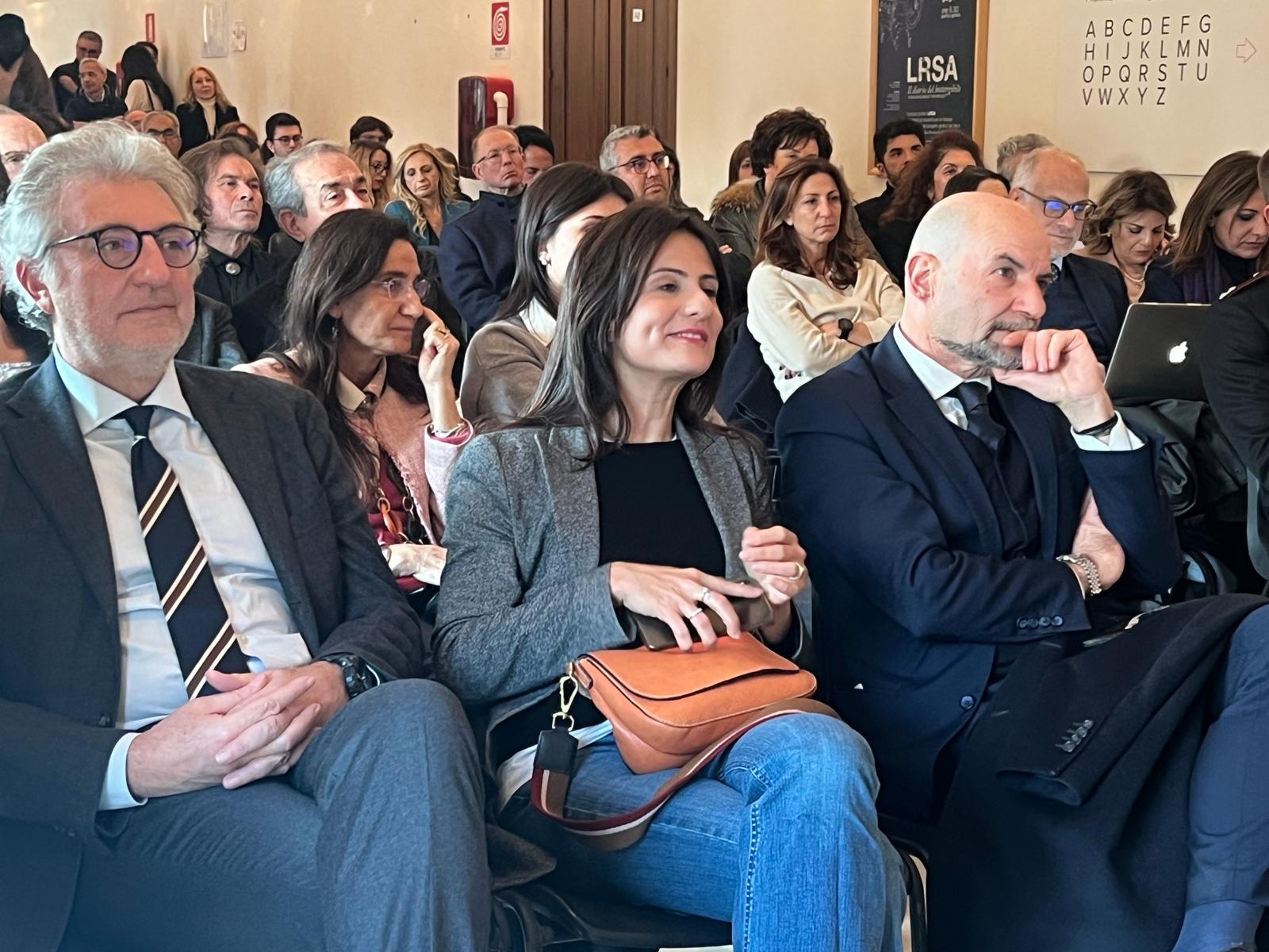 Galleria Puglia Regione Universitaria Fase II: siglato a Lecce il Protocollo per il Diritto allo Studio e la piena cittadinanza studentesca - Diapositiva 5 di 7