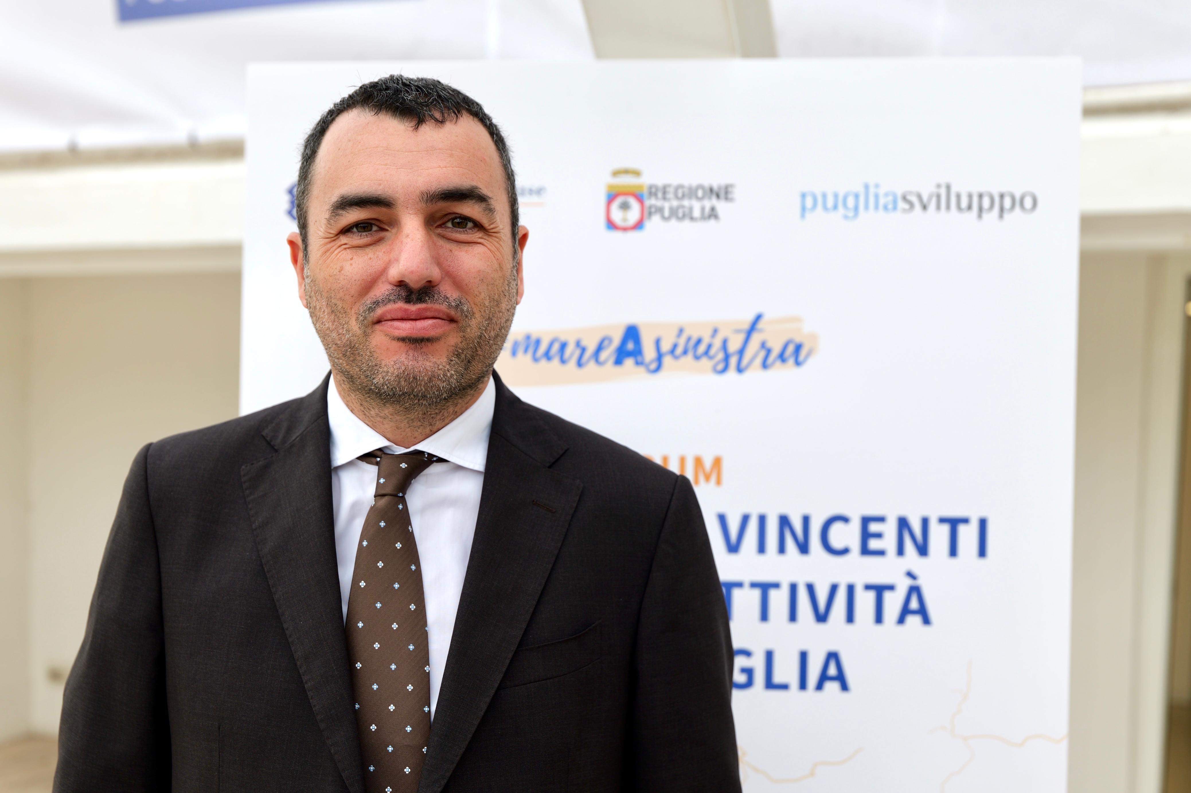 Galleria FORUM #MAREASINISTRA OGGI IN FIERA: LA PUGLIA CRESCE E VUOLE ATTRARRE TALENTI - Diapositiva 1 di 7