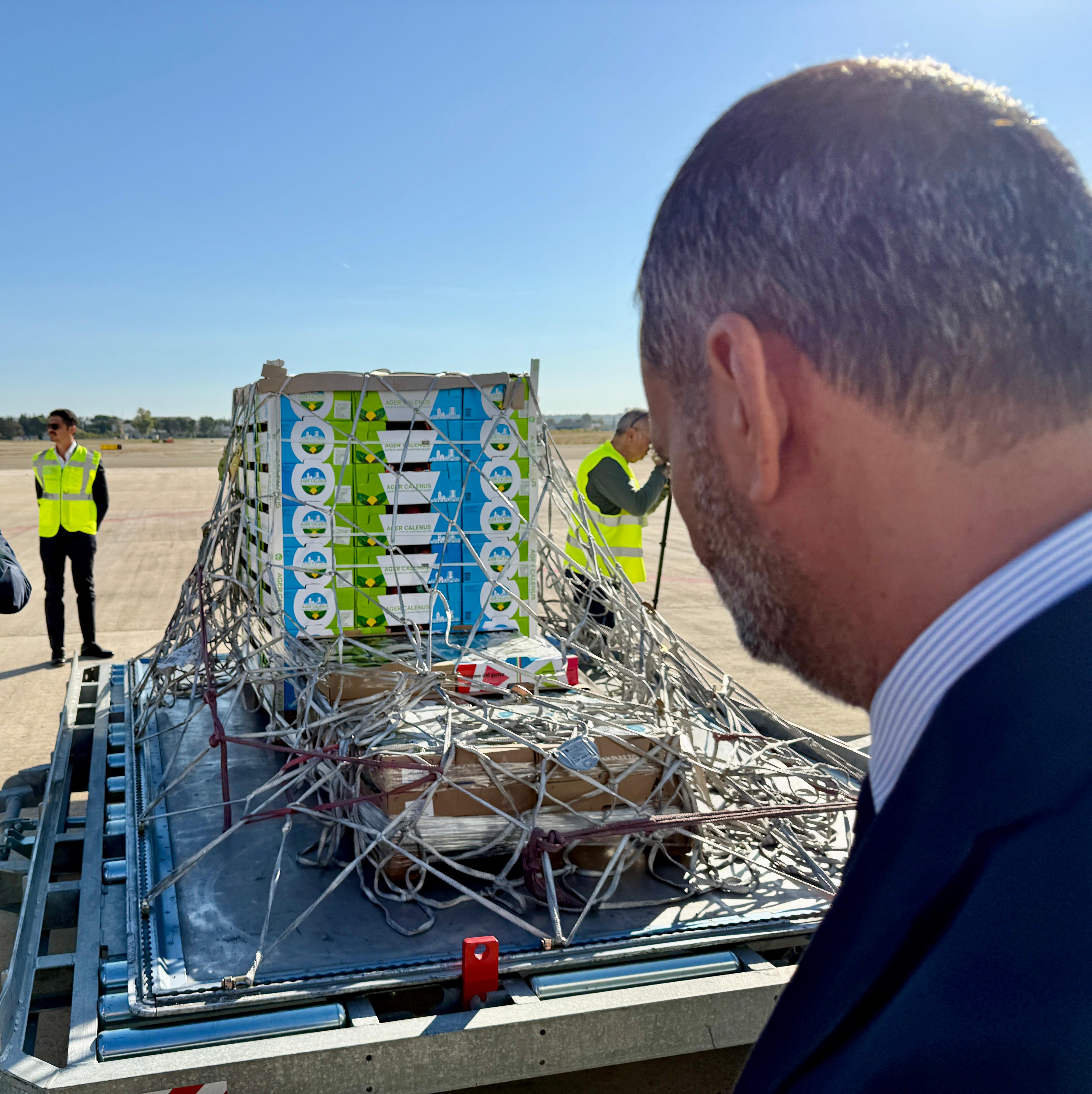 Galleria DECOLLA IL PRIMO VOLO CARGO DA GROTTAGLIE - Diapositiva 2 di 9