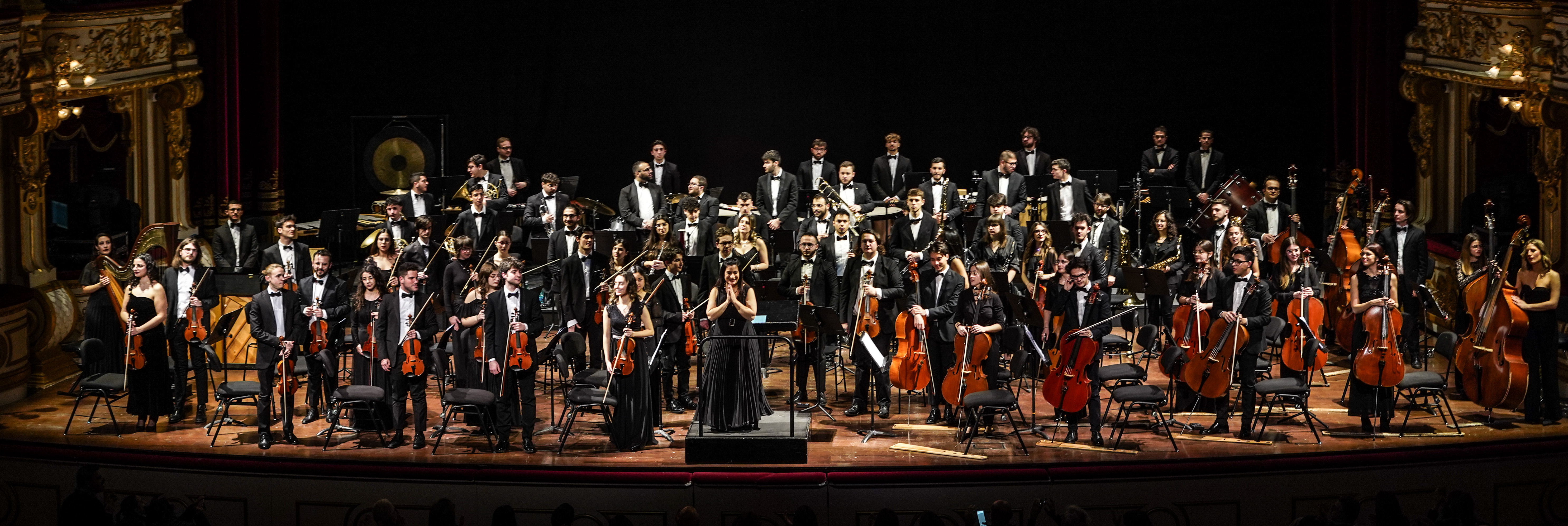 Galleria Sinfonie d’acqua, il tributo di AYSO Orchestra alla linfa della Terra - Diapositiva 1 di 5