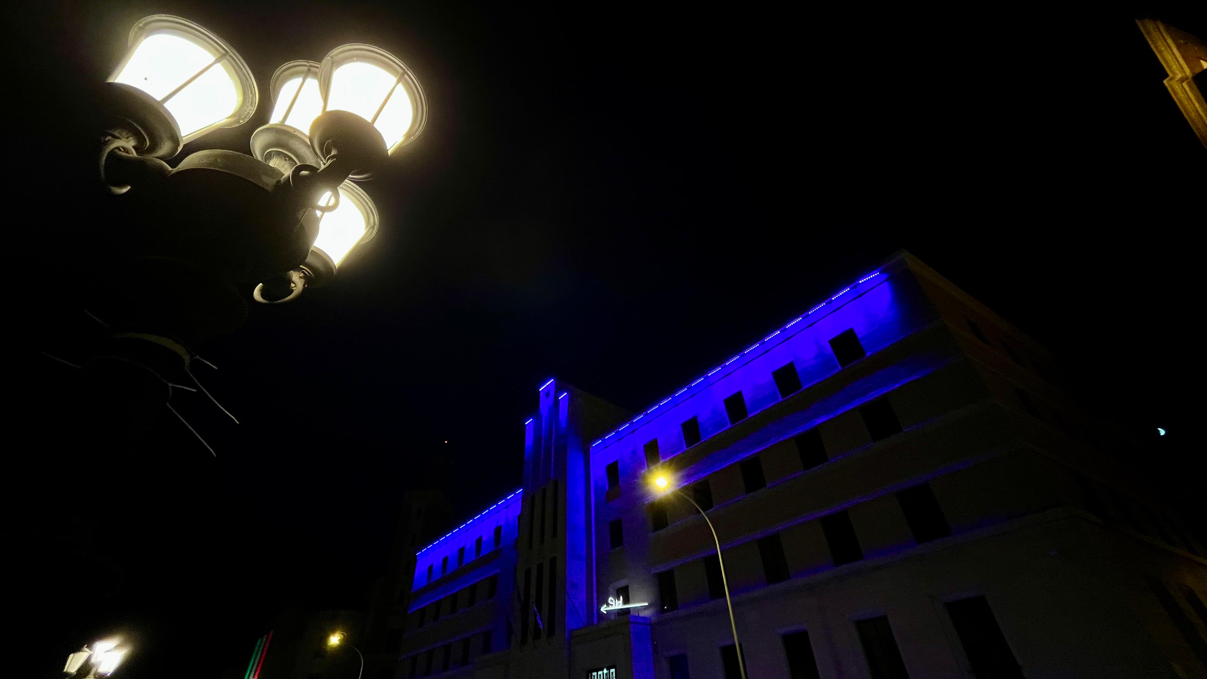 Galleria Giornata mondiale dell’Alzheimer: il Palazzo della Regione si colora di viola - Diapositiva 1 di 7