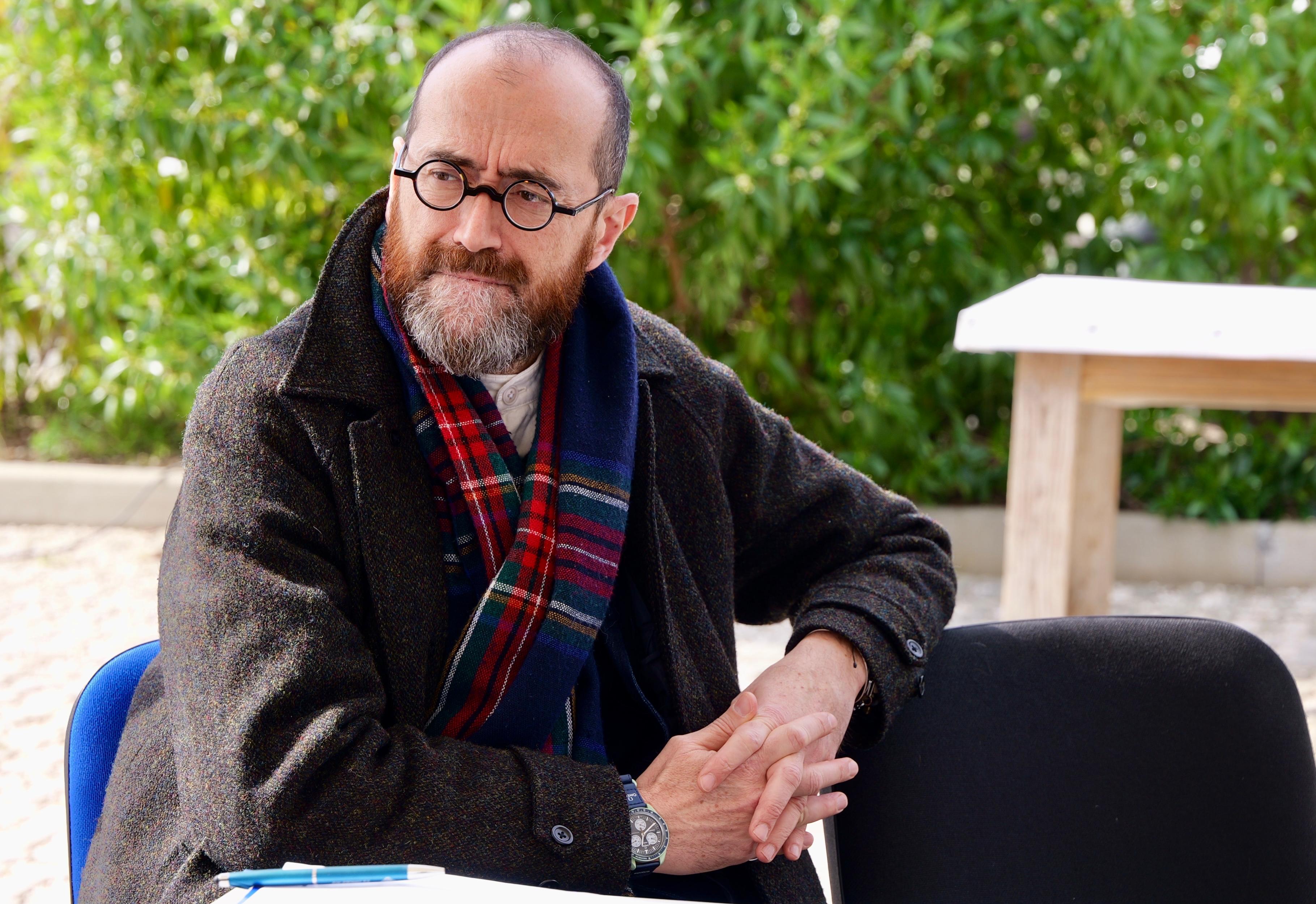 Galleria Il presidente Emiliano e l’assessora Matrangola alla presentazione del concorso per la valorizzazione artistica del nuovo ospedale San Cataldo di Taranto - Diapositiva 6 di 7