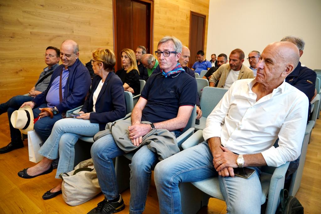 Galleria L’assessore Rocco Palese incontra i sindacati del comparto Sanità - Diapositiva 2 di 5