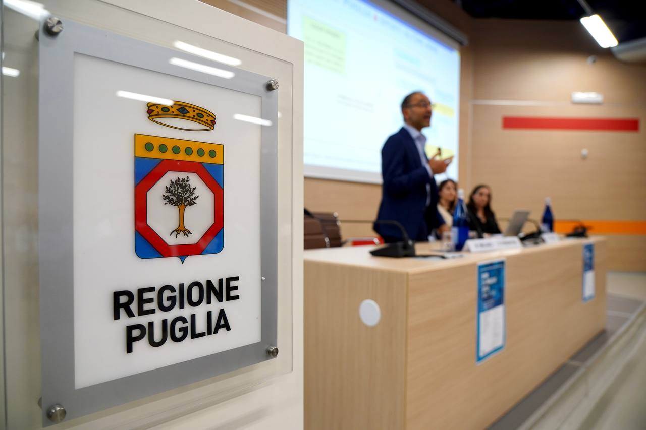 Galleria Emiliano e Piemontese alla Giornata dello Sport per Tutti. La Puglia si candida a Regione europea dello Sport 2026. Premiate 68 eccellenze sportive e presentato il Programma operativo sport 2023 - Diapositiva 11 di 14
