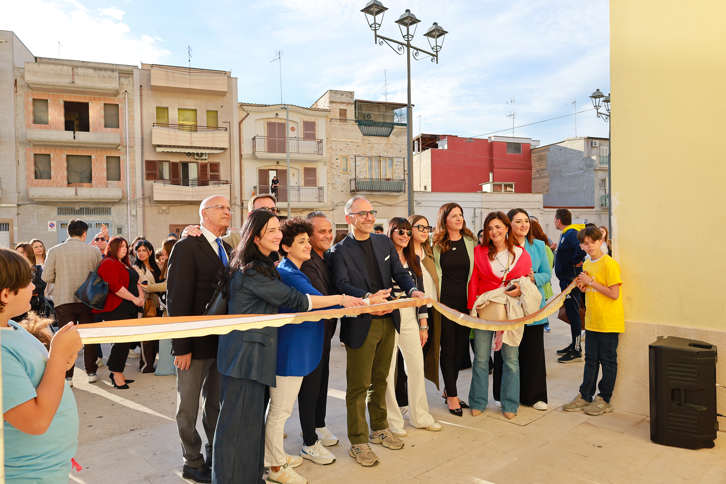 Galleria Cerignola, inaugurato Synensia: tecnologia ed empatia per l’autismo nel cuore di Terravecchia. “Da qui passa una nuova idea di comunità” - Diapositiva 5 di 5