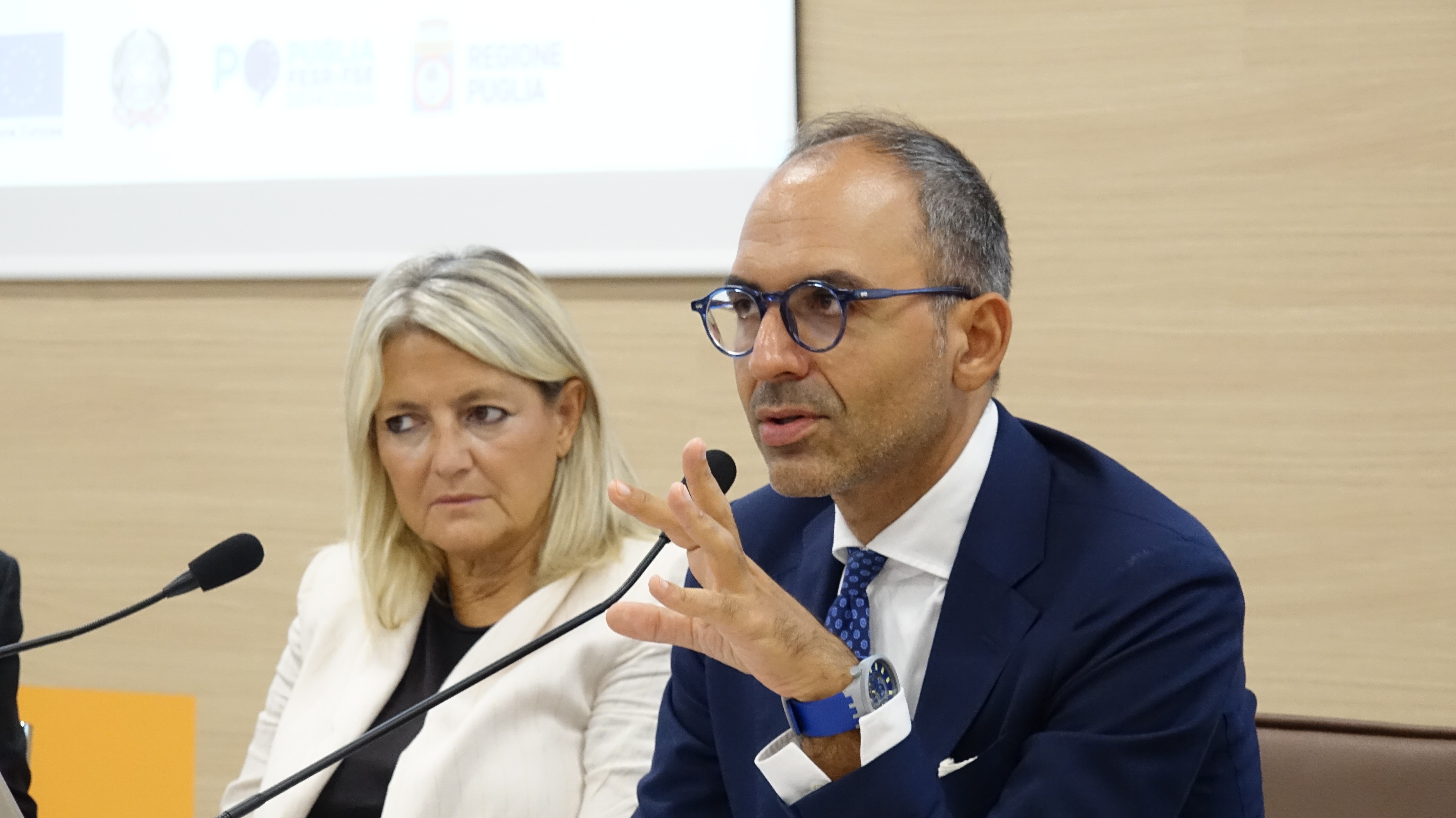 Galleria FdL 2023. “Puglia modello da seguire nell’uso dei Fondi UE”. Così Carlo Corazza (ufficio Parlamento Europeo in Italia) all’incontro in Fiera su “Next Generation EU, Bilancio UE e fondi BEI” - Diapositiva 4 di 9