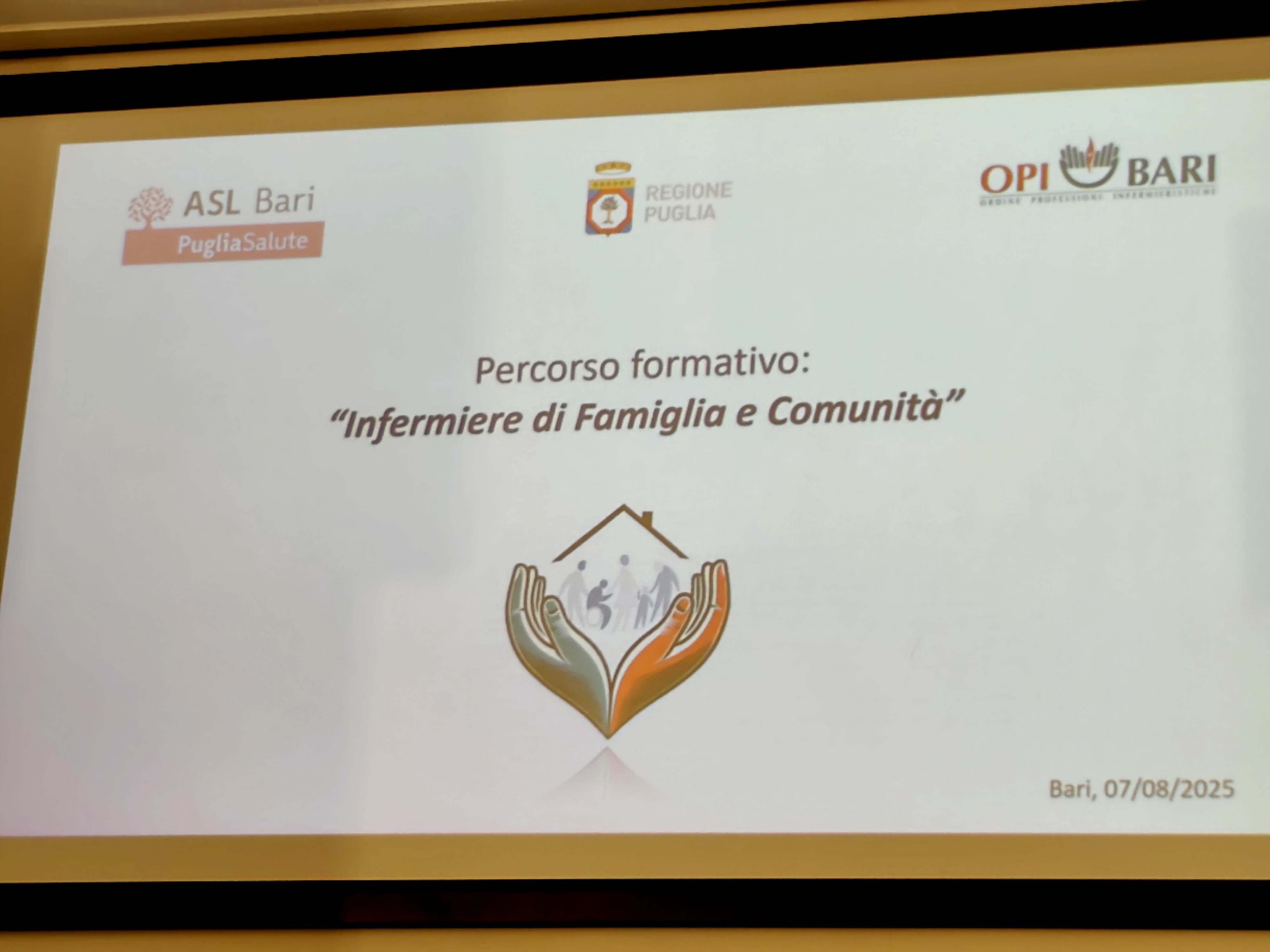 Galleria La ASL di Bari ha formato i primi 70 infermieri di famiglia e di comunità: saranno attivi sul territorio nell'assistenza domiciliare e nelle strutture previste dal PNRR - Diapositiva 2 di 10