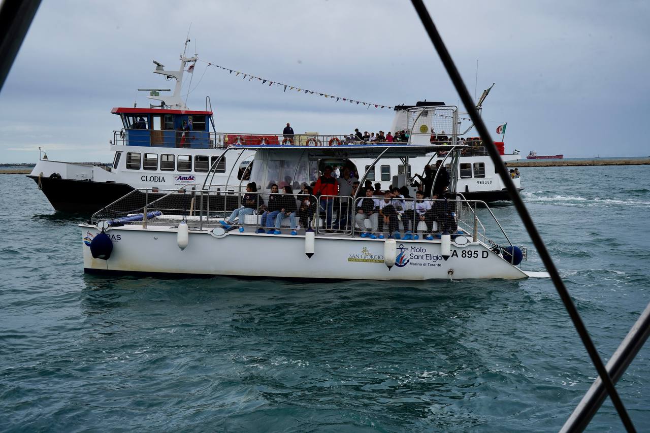 Galleria Taranto, il presidente Emiliano alla cerimonia in memoria dei caduti sul lavoro - Diapositiva 10 di 10