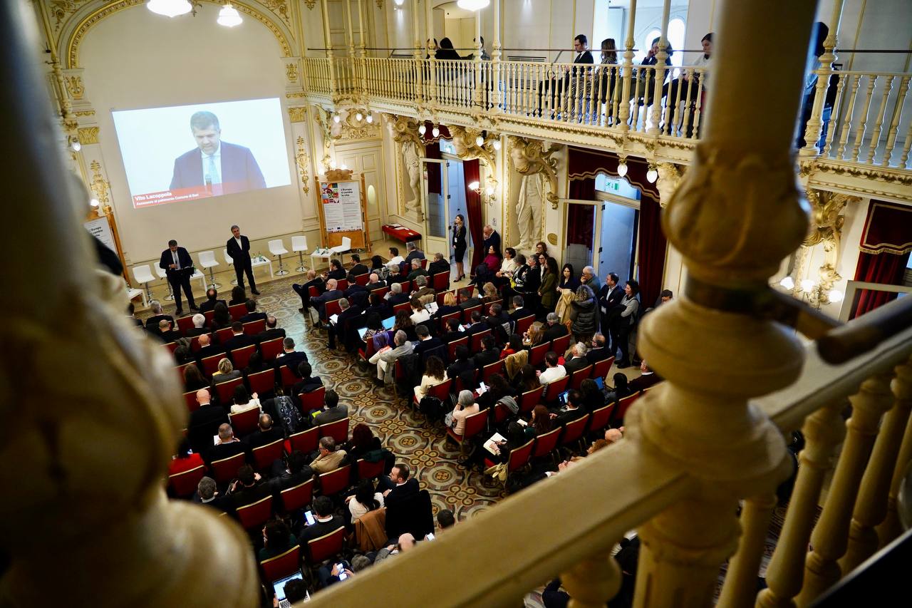 Galleria L’Europa ti cambia la vita: presentata la programmazione regionale della Puglia dei fondi UE Fesr e Fse+ 2021-2027 - Diapositiva 5 di 11