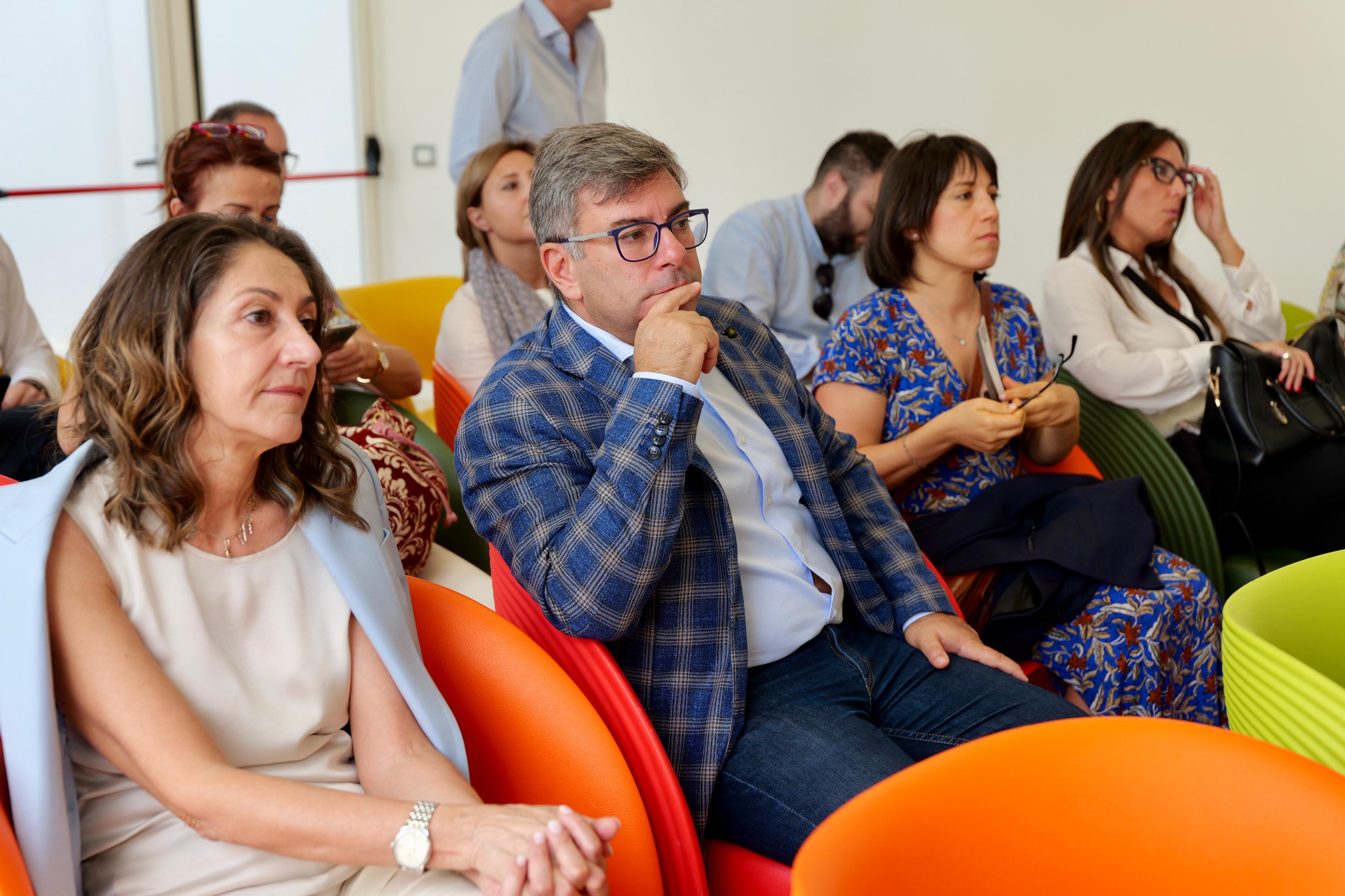 Galleria Transizione scuola-lavoro, presentato in Fiera del Levante il progetto “WAT!” - Diapositiva 6 di 10