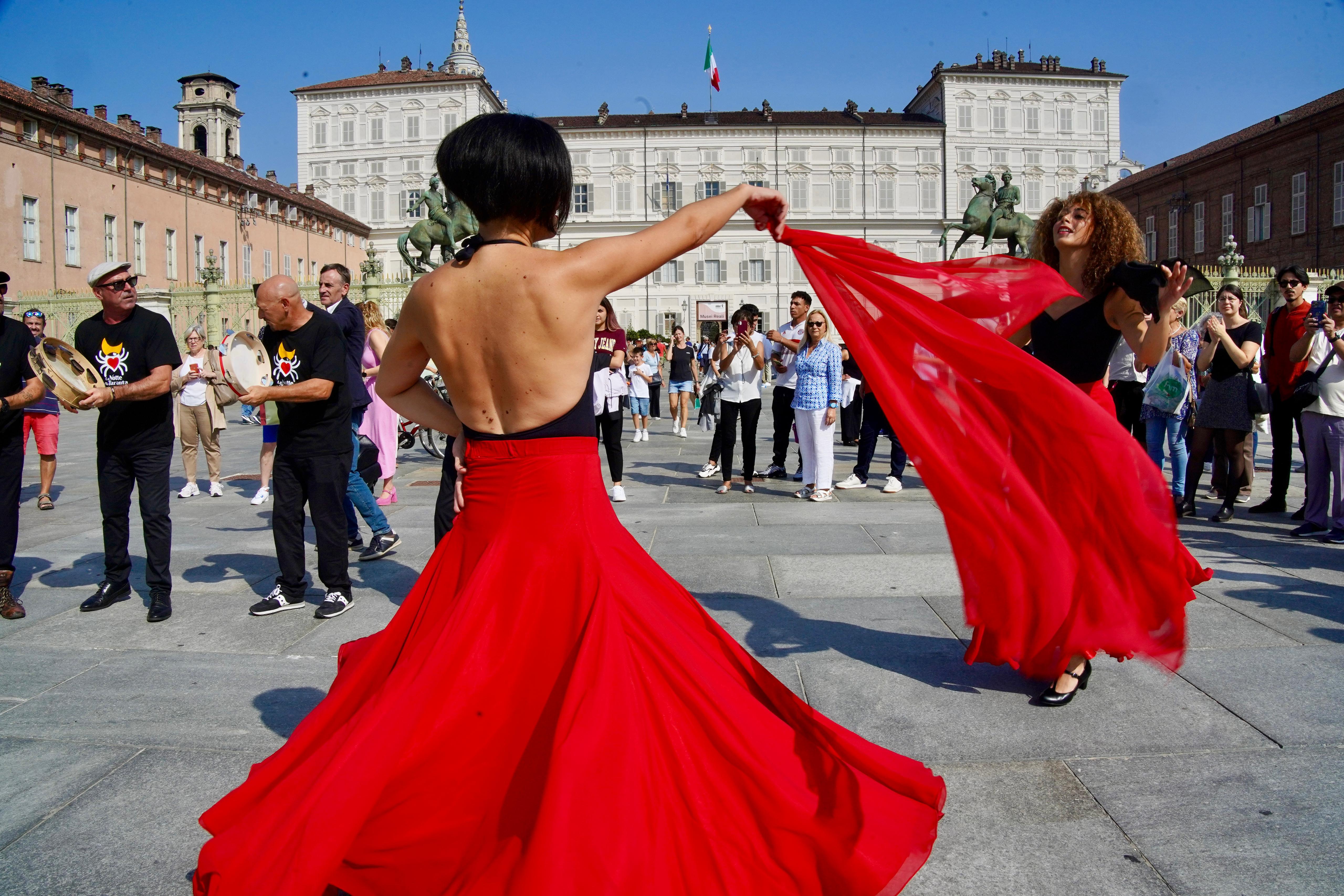 Galleria EMILIANO A TORINO PER IL FESTIVAL DELLE REGIONI E DELLE PROVINCE AUTONOME: “SERVE A SPIEGARE AI CITTADINI IL SIGNIFICATO DI QUELLO CHE FACCIAMO. L’EDIZIONE 2024 IN PUGLIA”&nbsp; - Diapositiva 5 di 6