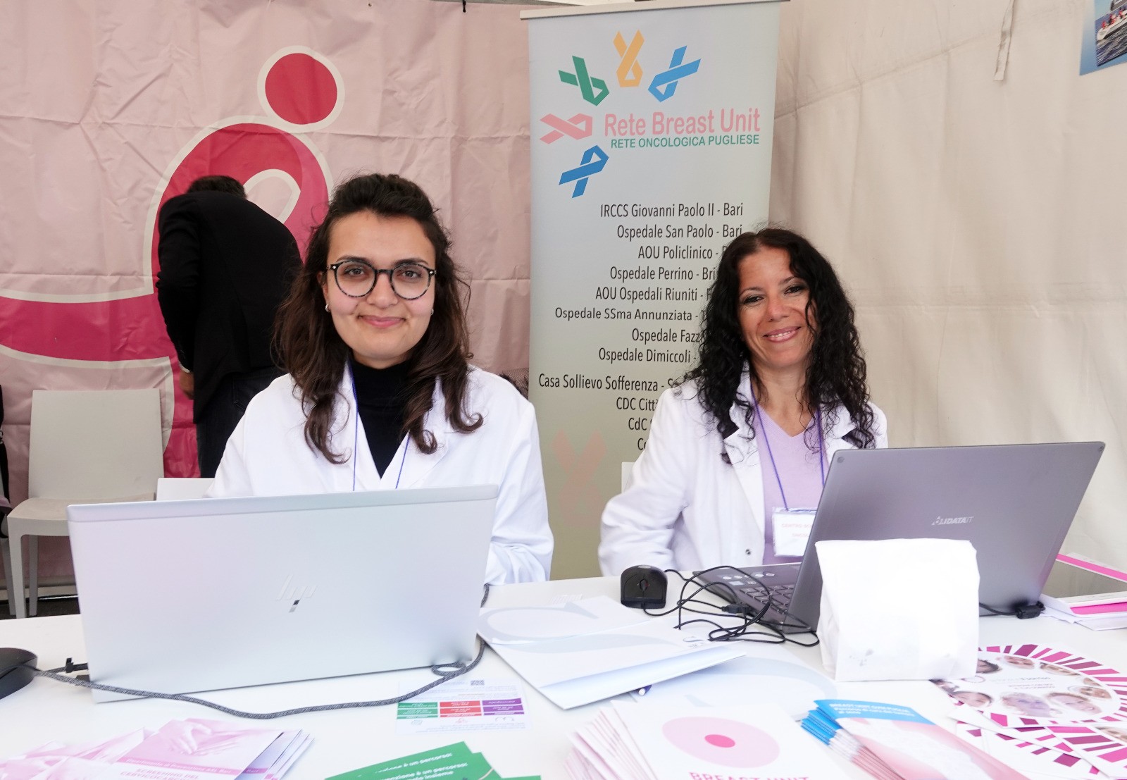 Galleria LA REGIONE PUGLIA AL “VILLAGGIO DELLA SALUTE”  PER LA “RACE FOR THE CURE” - Diapositiva 1 di 9