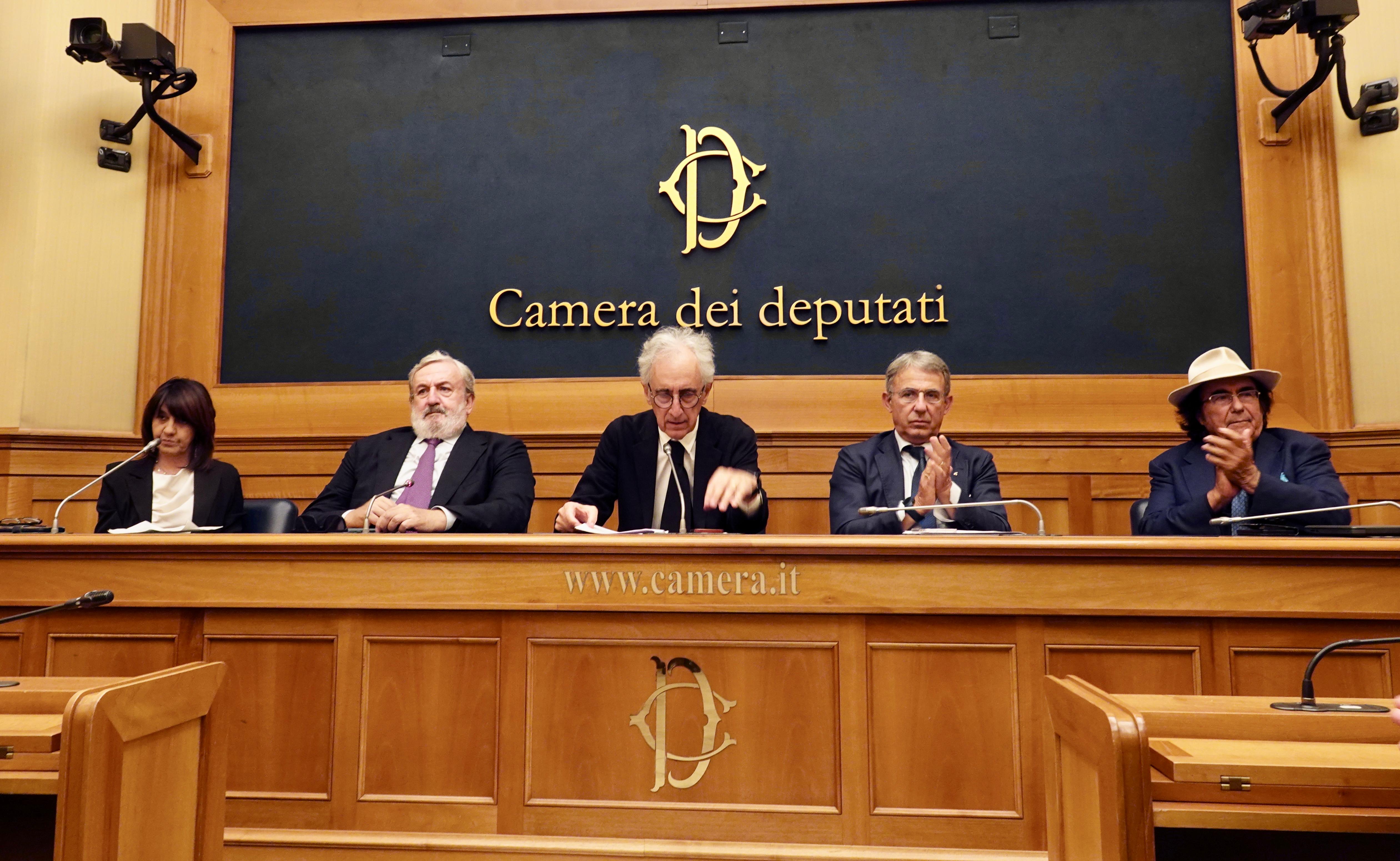 Galleria Emiliano alla Camera per la presentazione della candidatura del Nobel per la pace ai bambini di Gaza: “La Puglia da sempre contro l’antisemitismo