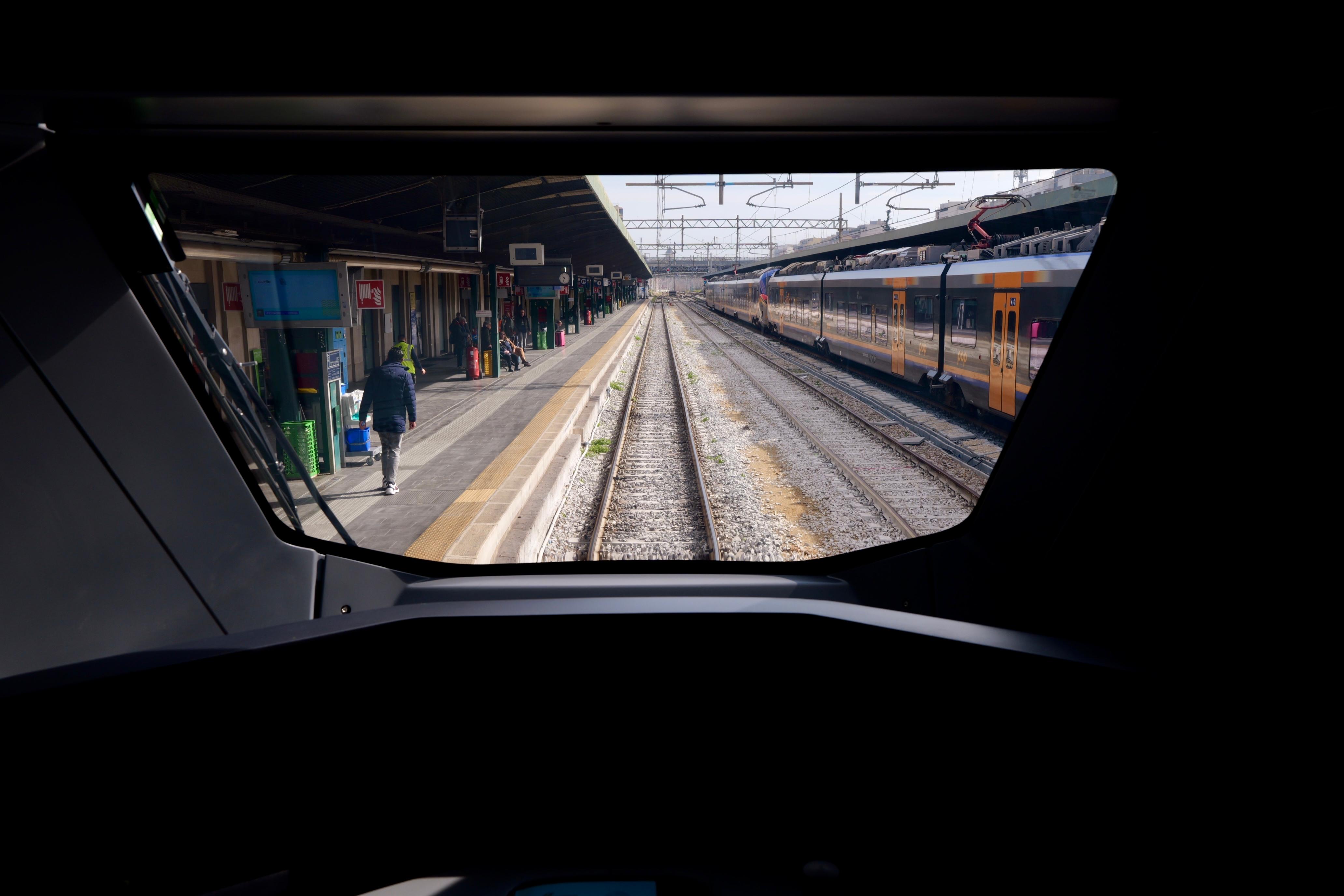 Galleria Trasporti, presentati i due nuovi treni elettrici a due piani del Regionale di Trenitalia - Diapositiva 19 di 24