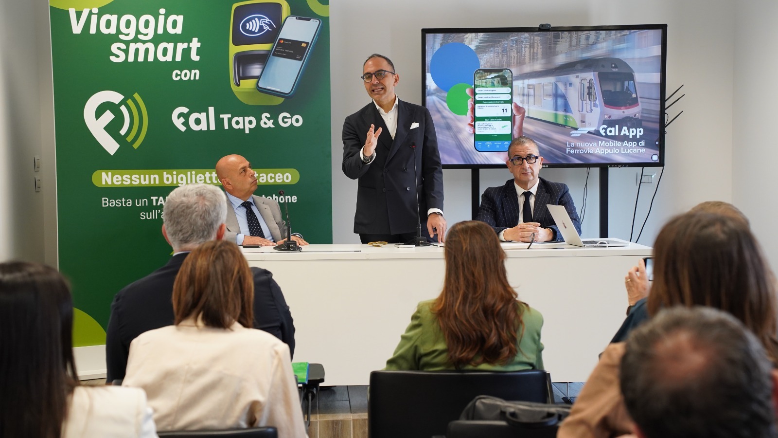 Galleria Assessore Piemontese a presentazione nuovi servizi digitali Ferrovie Appulo Lucane - Diapositiva 4 di 5