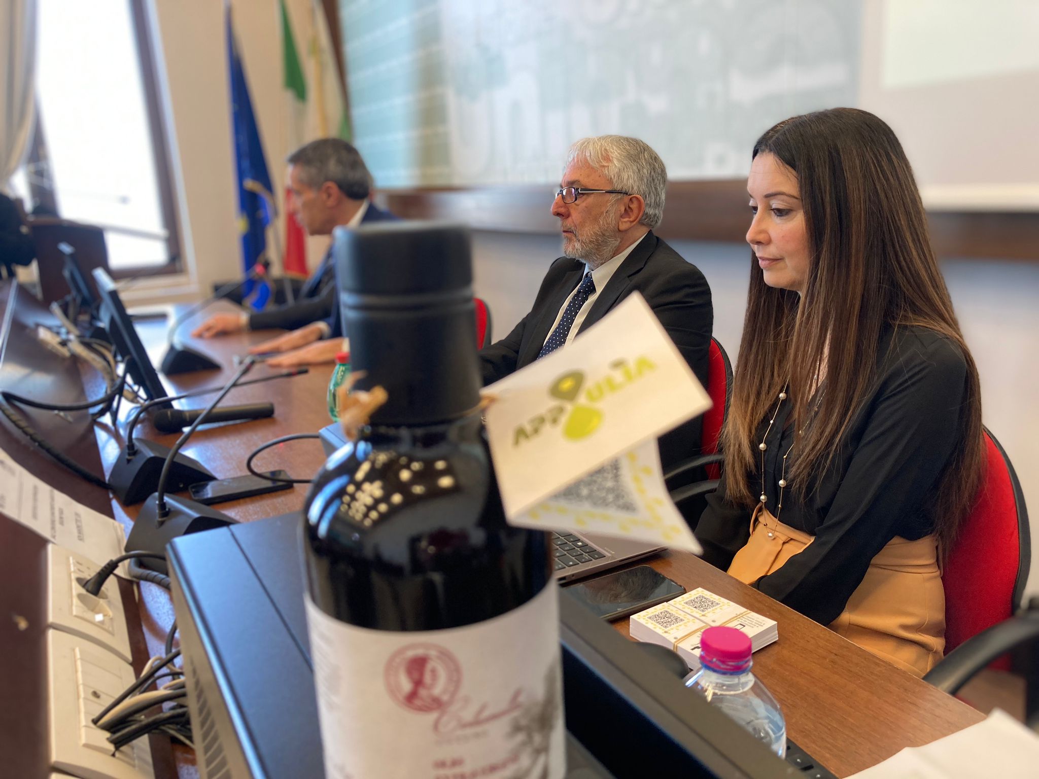 Galleria APP ULÌA, LA TRACCIABILITÀ DELL’OLIO EVO DI PUGLIA È DIGITALE PER GLI OLIVI MONUMENTALI DI PUGLIA - Diapositiva 7 di 7