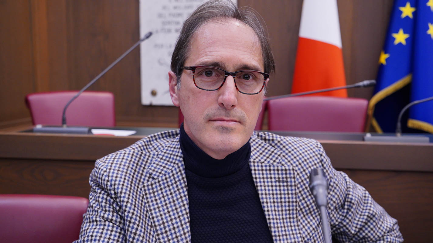 Galleria EMISSIONI ODORIGENE A MONOPOLI, EMILIANO E MARASCHIO:  “ATTIVITÀ DI MONITORAGGIO A GARANZIA DI CITTADINI E IMPRESE PER TUTELARE LA SALUTE DI TUTTI”. - Diapositiva 3 di 12