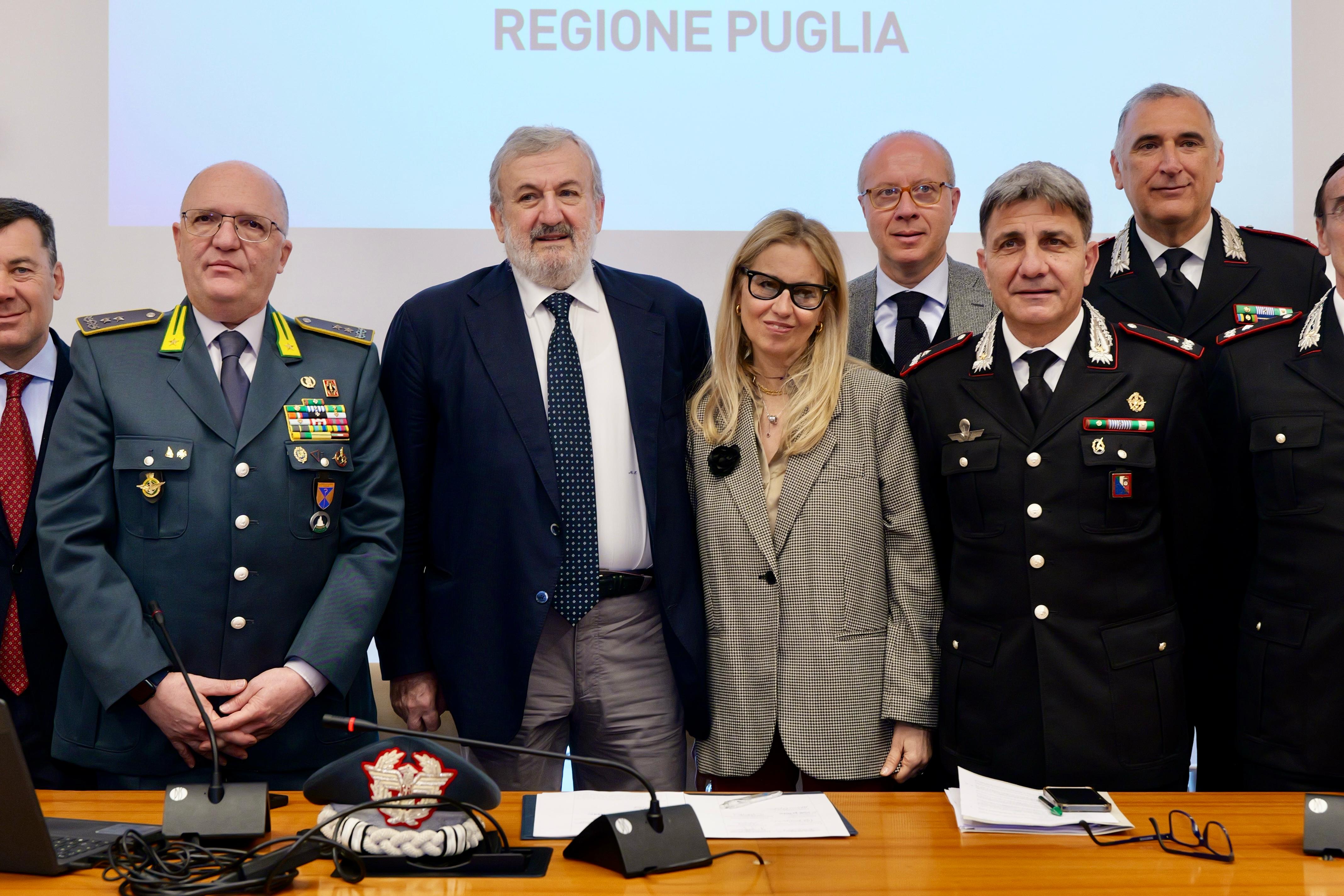 Galleria Prevenzione e contrasto dei reati ambientali: Regione Puglia, Forze dell’Ordine, Arpa e CNR presentano l'accordo quadro - Diapositiva 1 di 8