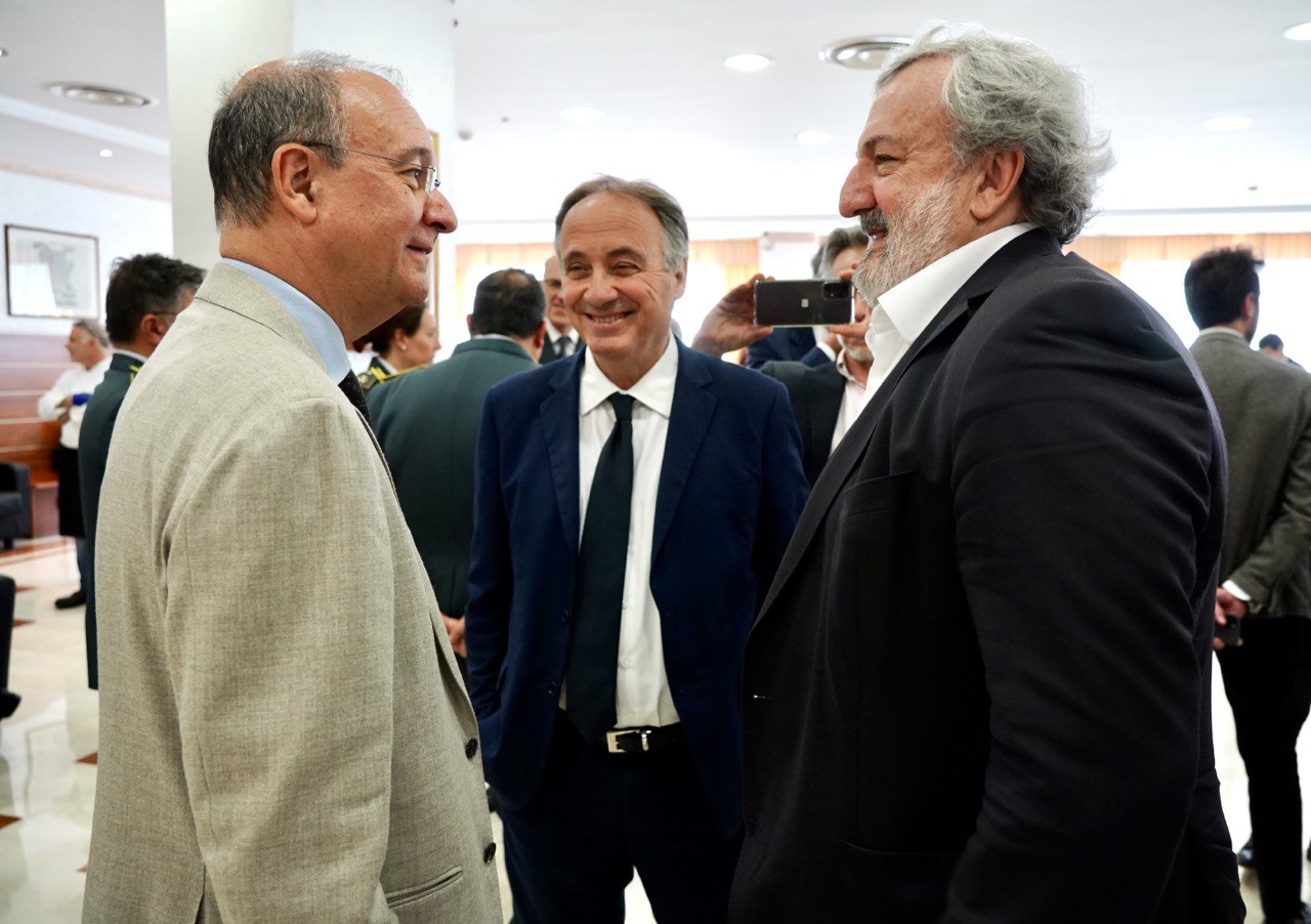 Galleria Emiliano e Leo al convegno “La Scuola, un cantiere sempre aperto sul futuro” con il Ministro Valditara. - Diapositiva 7 di 9