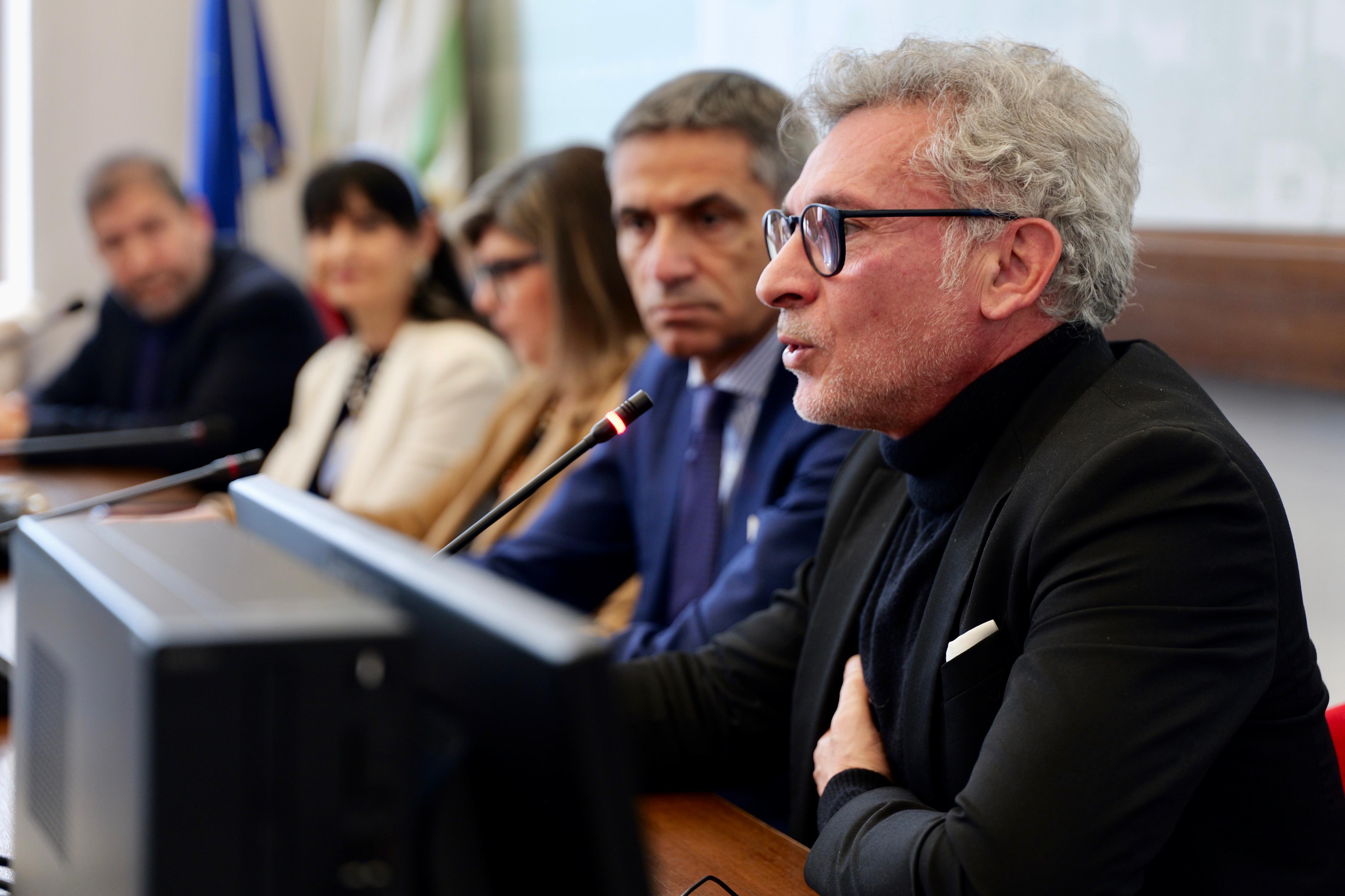 Galleria NASCE IL PORTALE PUGLIAEVOWORLD, TUTTA LA PUGLIA DELL’OLIO EXTRAVERGINE IN UN CLICK - Diapositiva 4 di 6