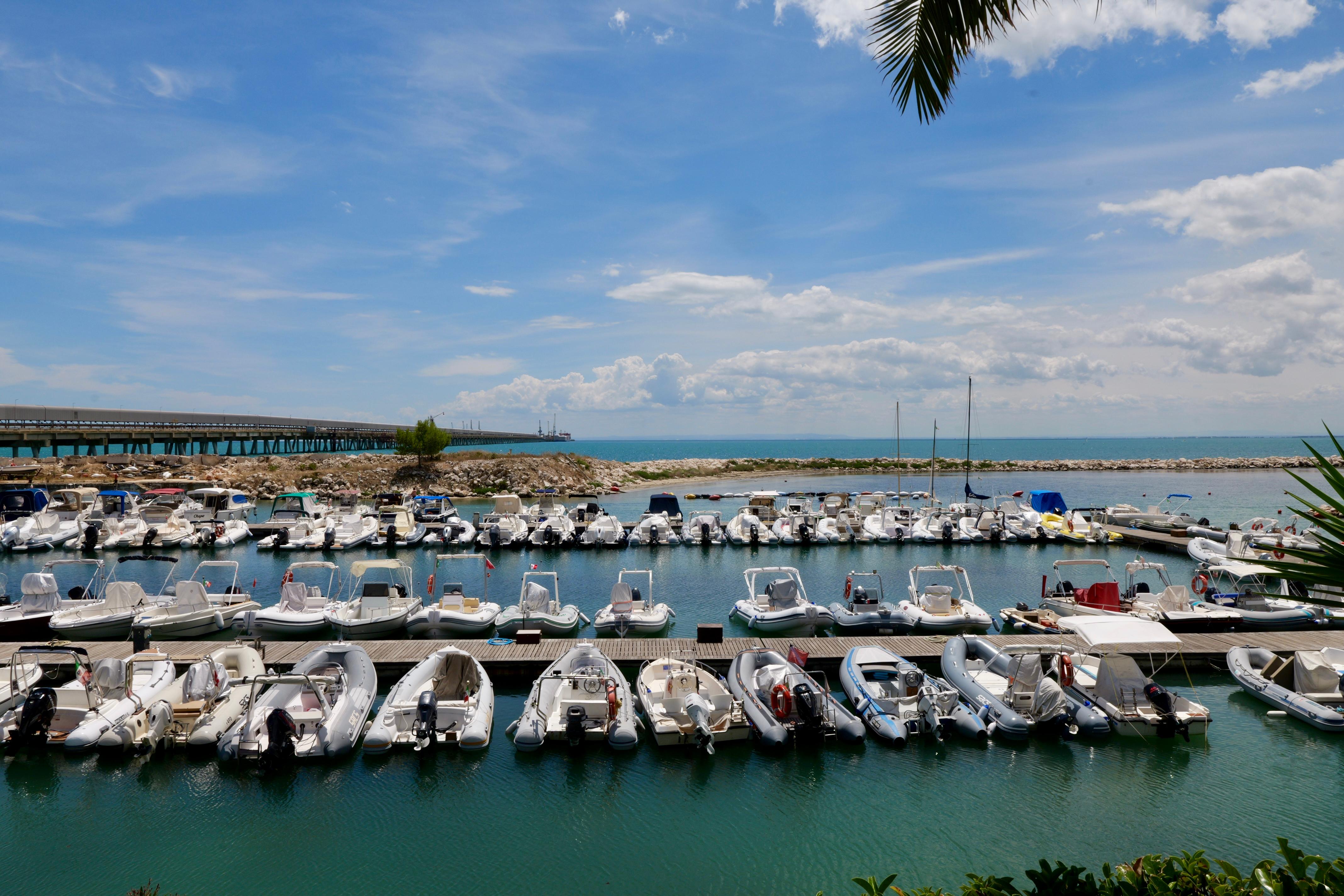 Galleria Manfredonia Rinasce: il Porto Industriale della Capitanata pronto a rivoluzionare l'economia locale - Diapositiva 7 di 9