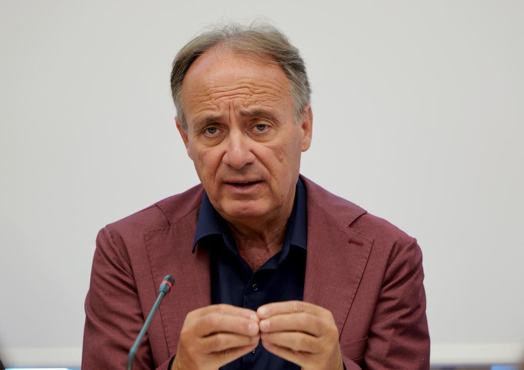 Galleria L’assessore regionale Leo sigla l’accordo con le università pugliesi per il potenziamento del servizio di assistenza psicologica agli studenti - Diapositiva 6 di 11