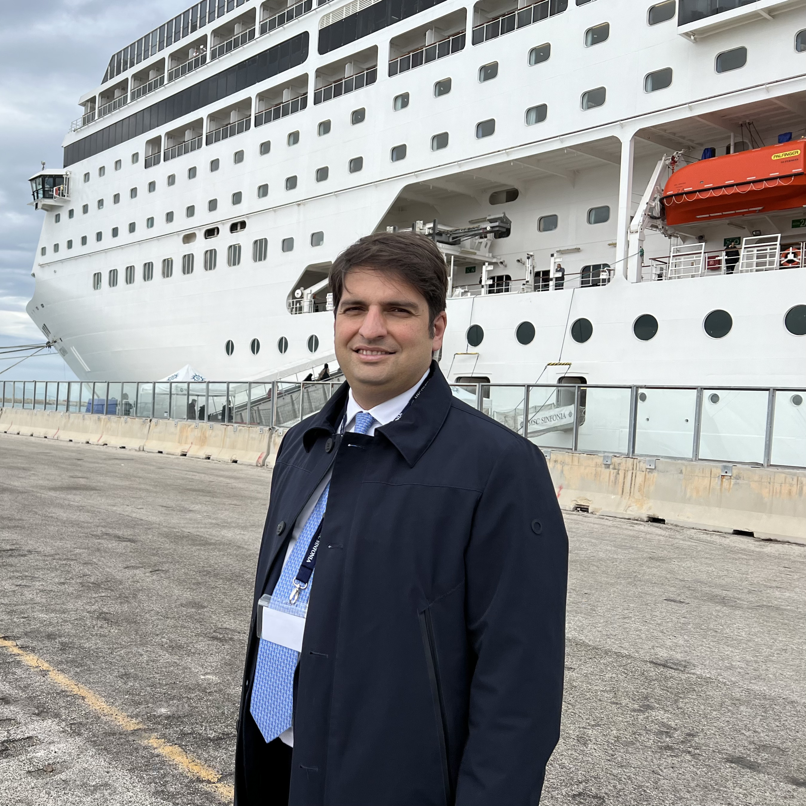 Galleria Lopane alla cerimonia di benvenuto della MSC Sinfonia al Porto di Bari - Diapositiva 2 di 5