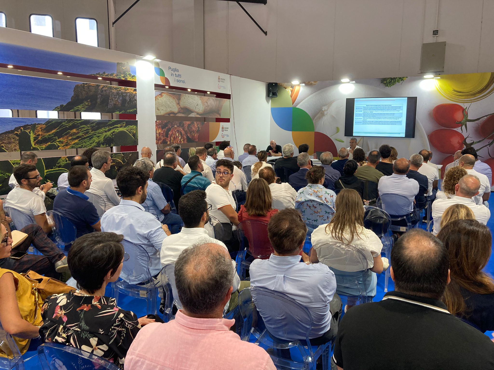 Galleria FDL 2023. La nuova programmazione per lo sviluppo rurale: presentati i bandi dedicati alle misure Agro Climatiche ambientali del CSR Puglia 2023-2027 - Diapositiva 1 di 7
