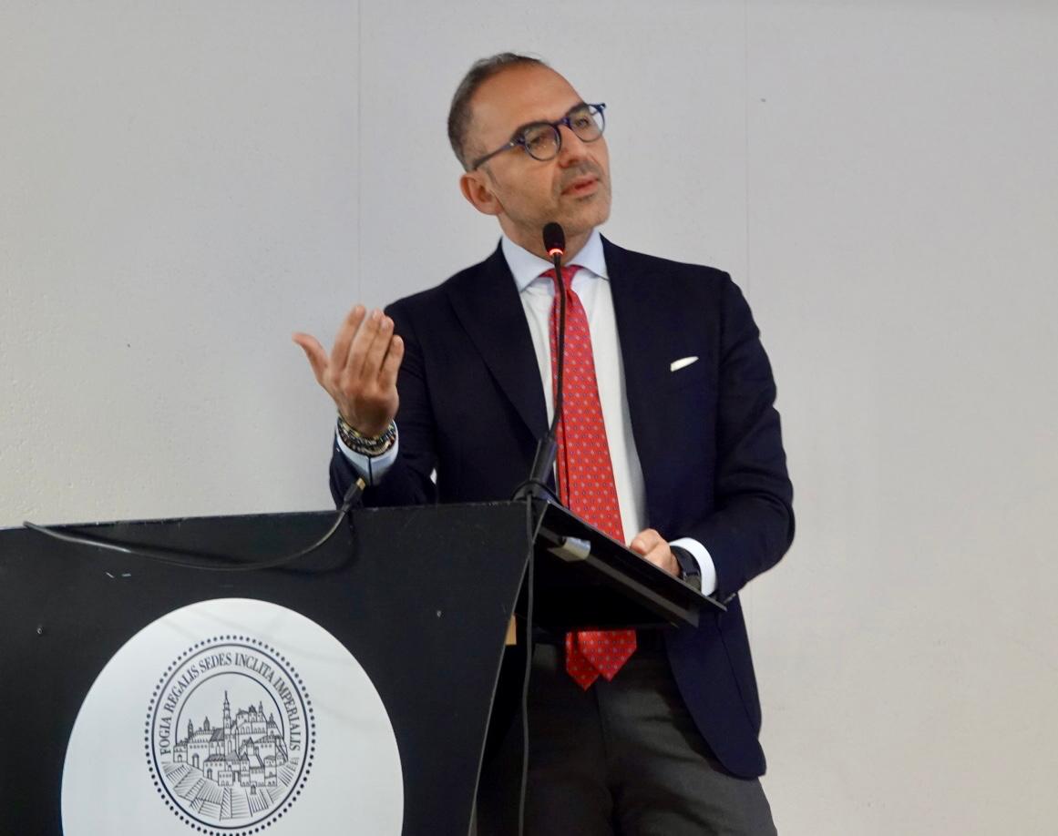 Galleria POLICLINICO FOGGIA, EMILIANO E PIEMONTESE ALLA PRESENTAZIONE DEL NUOVO REPARTO DI CARDIOCHIRURGIA: “UNA GRANDE SFIDA DI COMPETENZA, FIDUCIA E PROFESSIONALITÀ” - Diapositiva 8 di 12