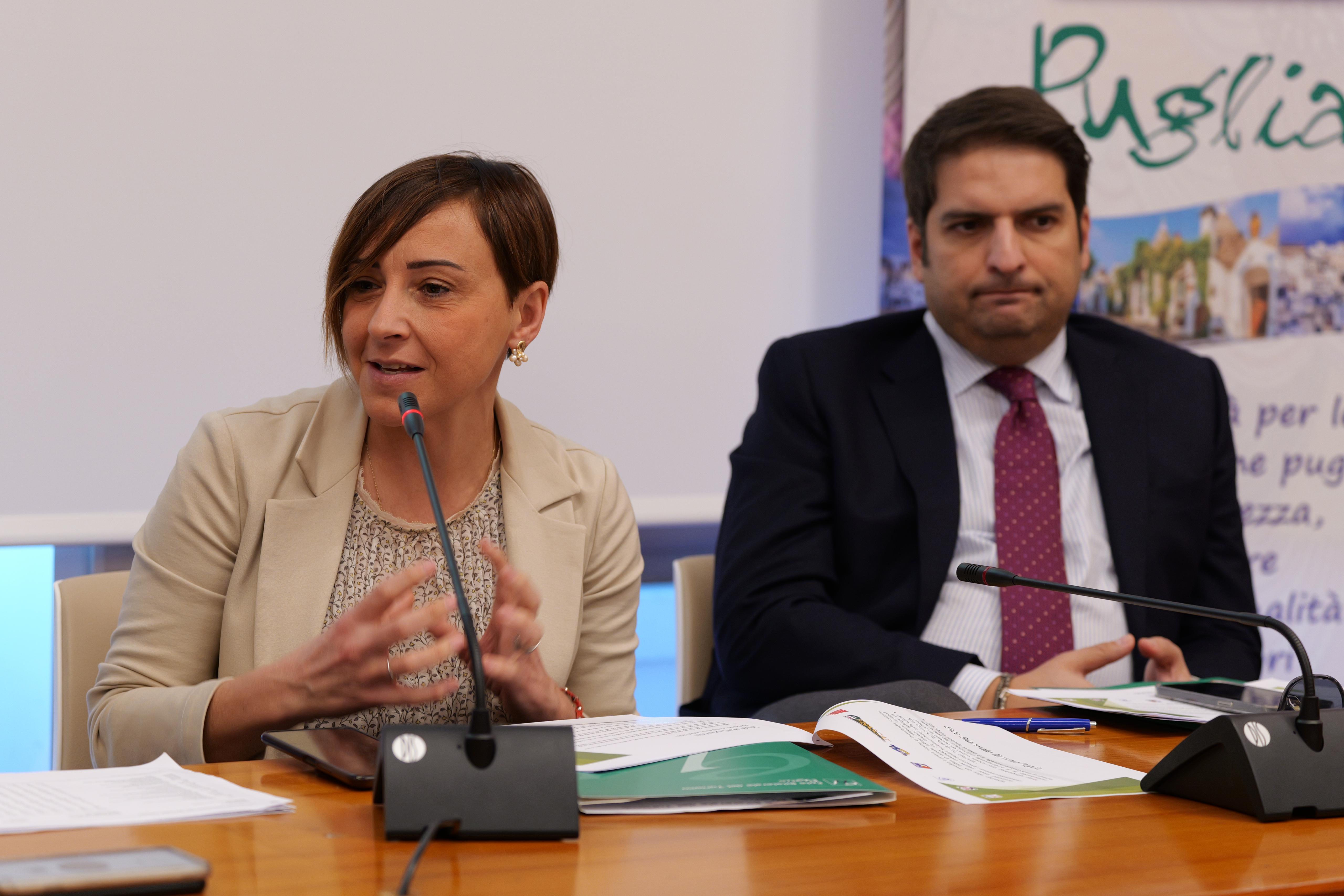 Galleria Presentate in Regione le “Azioni di sostegno al reddito per i lavoratori dipendenti del turismo” per l’anno 2024 - Diapositiva 7 di 9