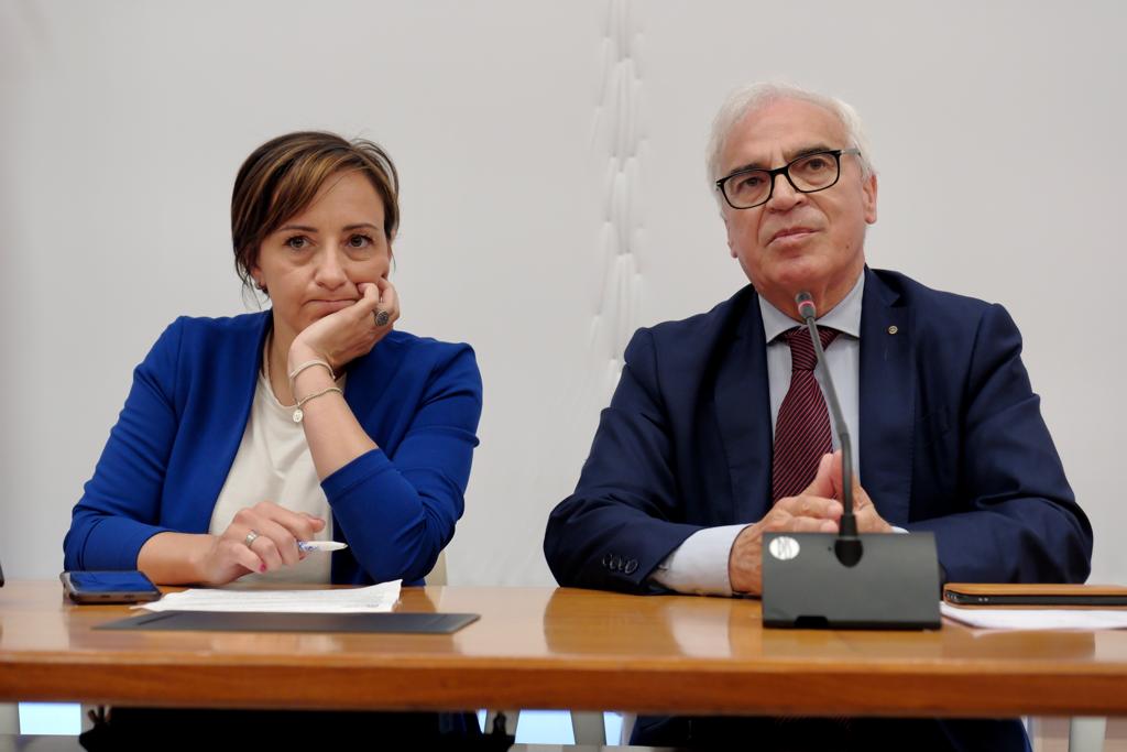 Galleria Dalla collaborazione tra Regione Puglia, Medici con l’Africa Cuamm e Università di Bari nasce un modello efficiente di accoglienza e servizi sanitari per i migranti - Diapositiva 10 di 11