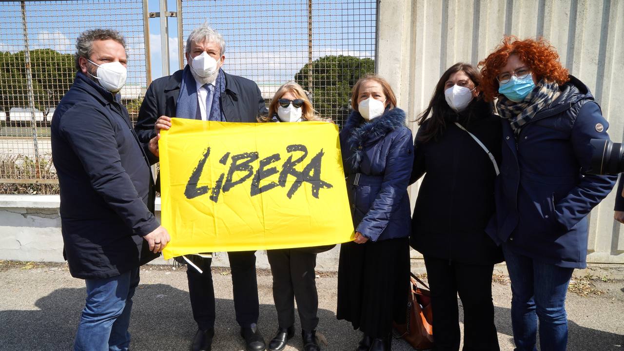 Galleria 21 marzo: Giornata della memoria e dell’impegno in ricordo delle vittime innocenti delle mafie - Diapositiva 3 di 7