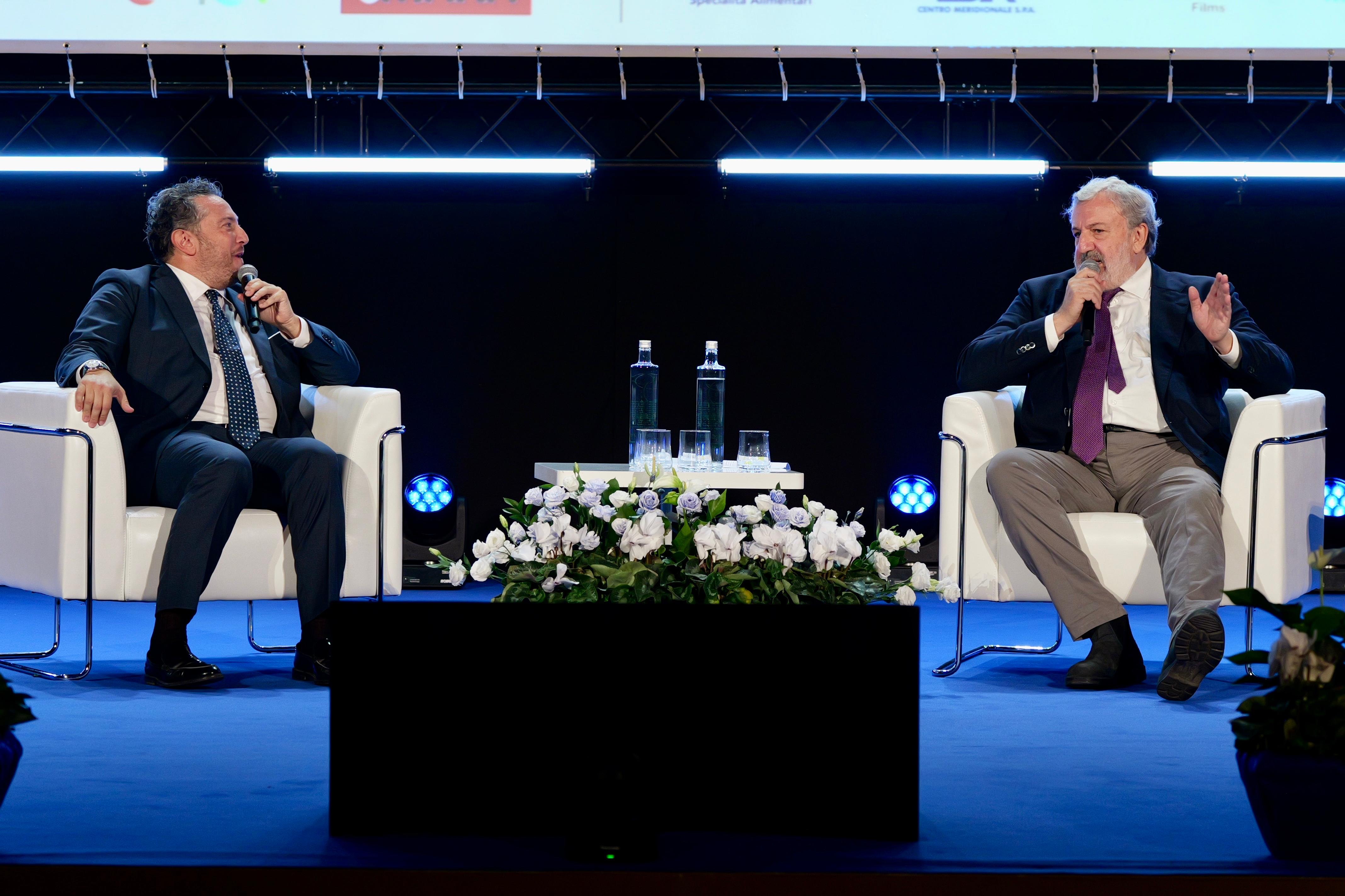 Galleria Il presidente Emiliano all’evento per gli 80 anni di Confindustria Brindisi: “Per le dismissioni di Enel e della Chimica la Regione si muove con discrezione, il prezzo non possono pagarlo i lavoratori” - Diapositiva 6 di 7