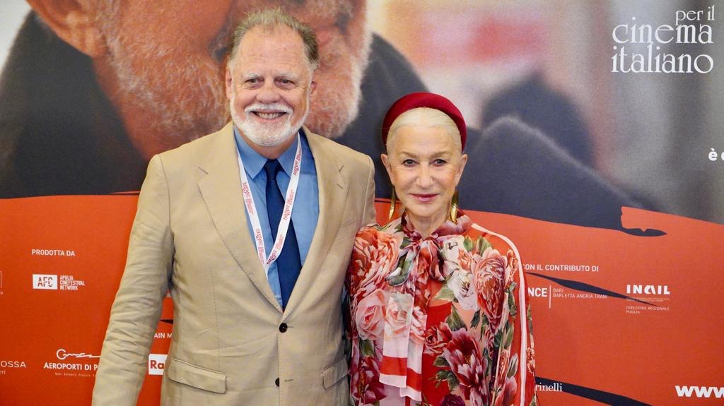 Galleria BIFEST, EMILIANO ALLA PREMIAZIONE DI HELEN MIRREN E TAYLOR HACKFORD - Diapositiva 20 di 27