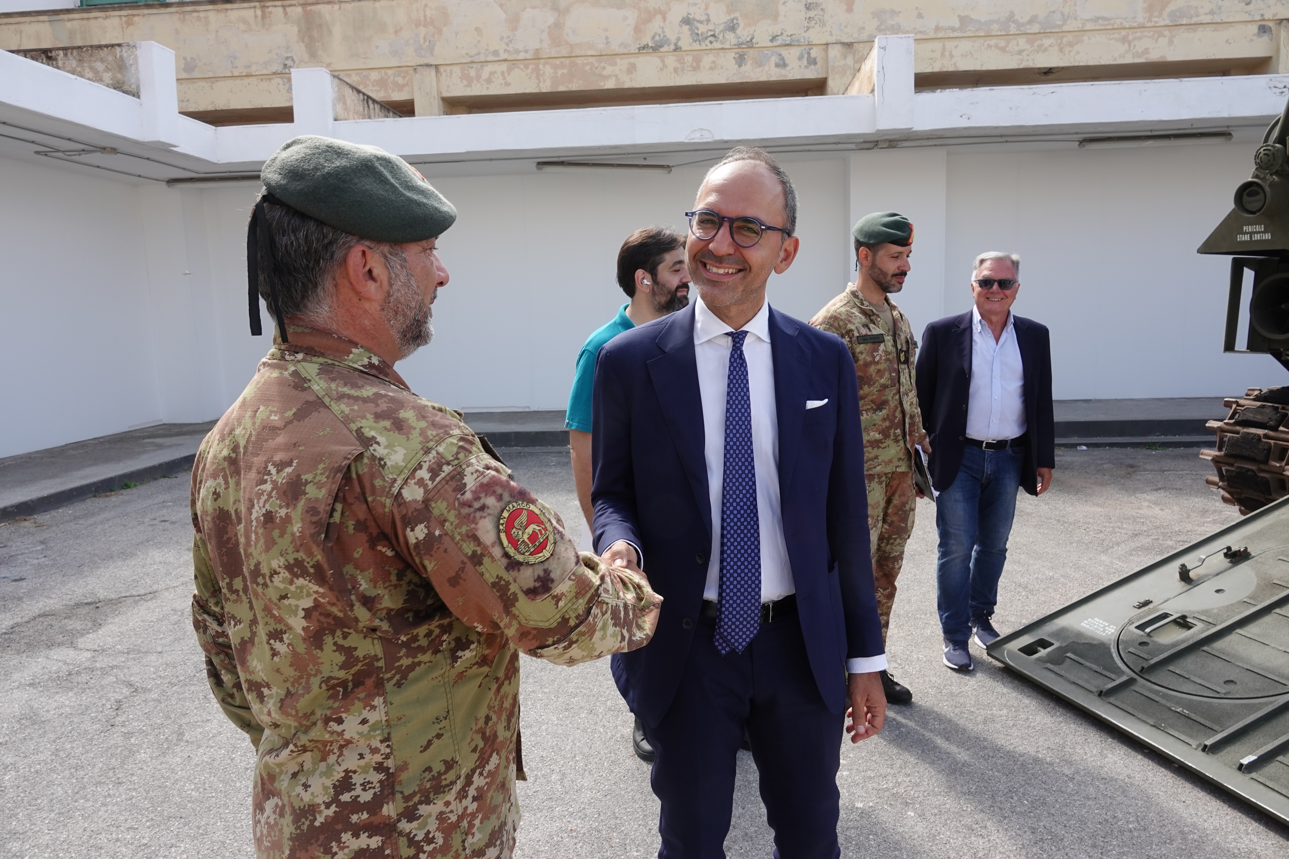 Galleria FDL 2023. PIEMONTESE ALLA CERIMONIA DELL’ALZABANDIERA DELL’ESERCITO - Diapositiva 2 di 9
