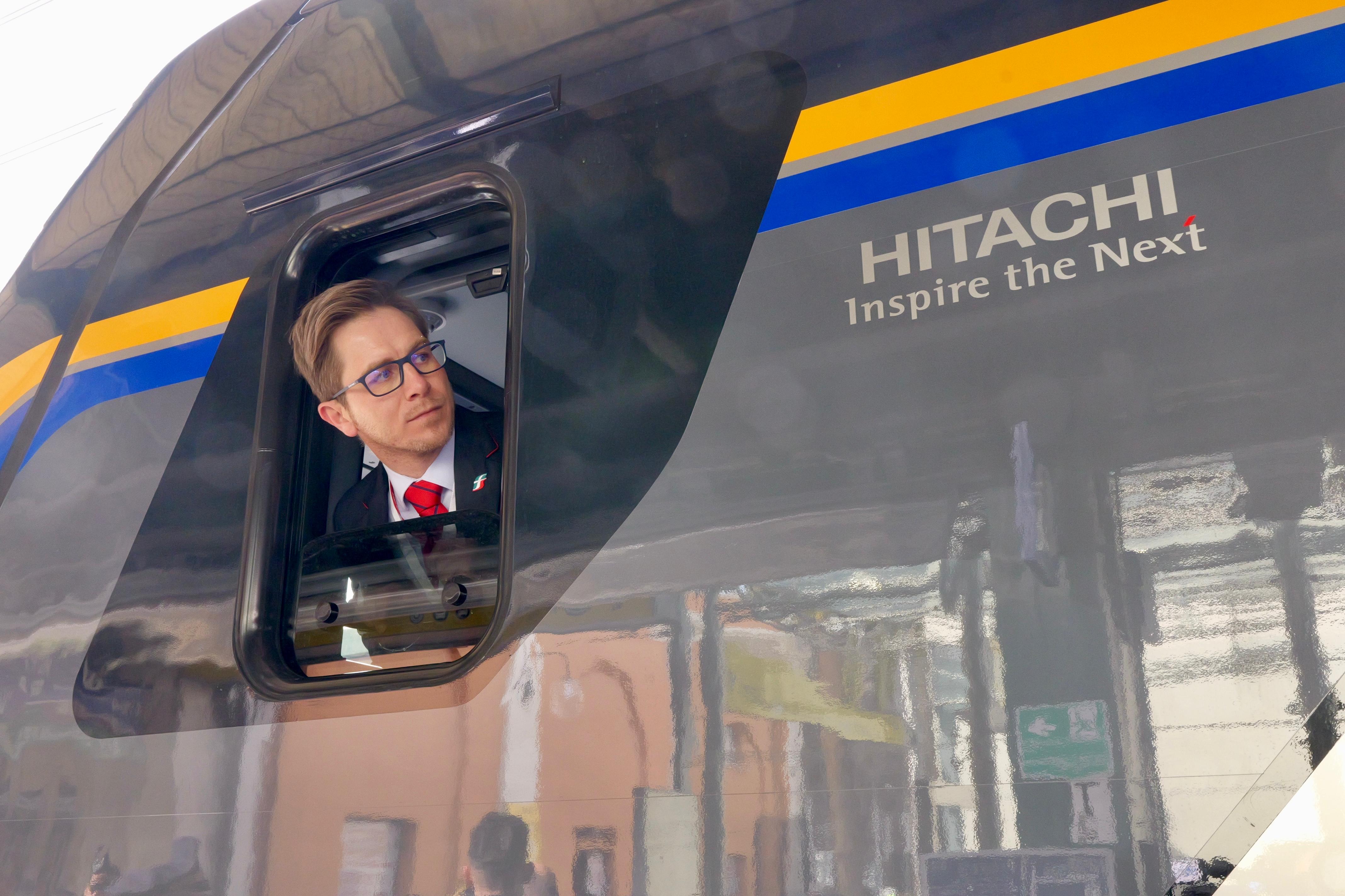 Galleria Trasporti, presentati i due nuovi treni elettrici a due piani del Regionale di Trenitalia - Diapositiva 5 di 24