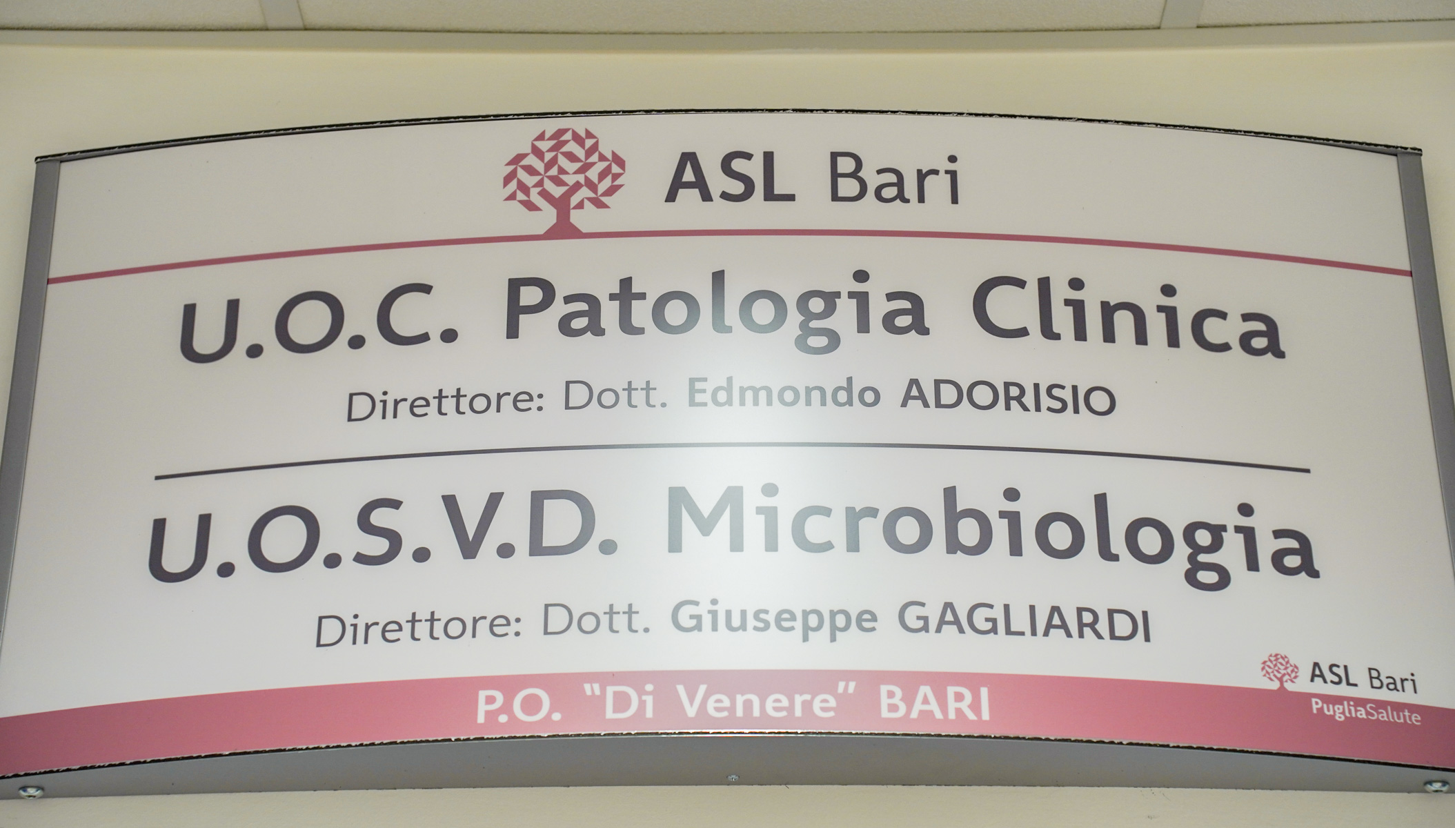 Galleria Nuovo laboratorio di Microbiologia provinciale della ASL all'ospedale Di Venere - Diapositiva 7 di 21
