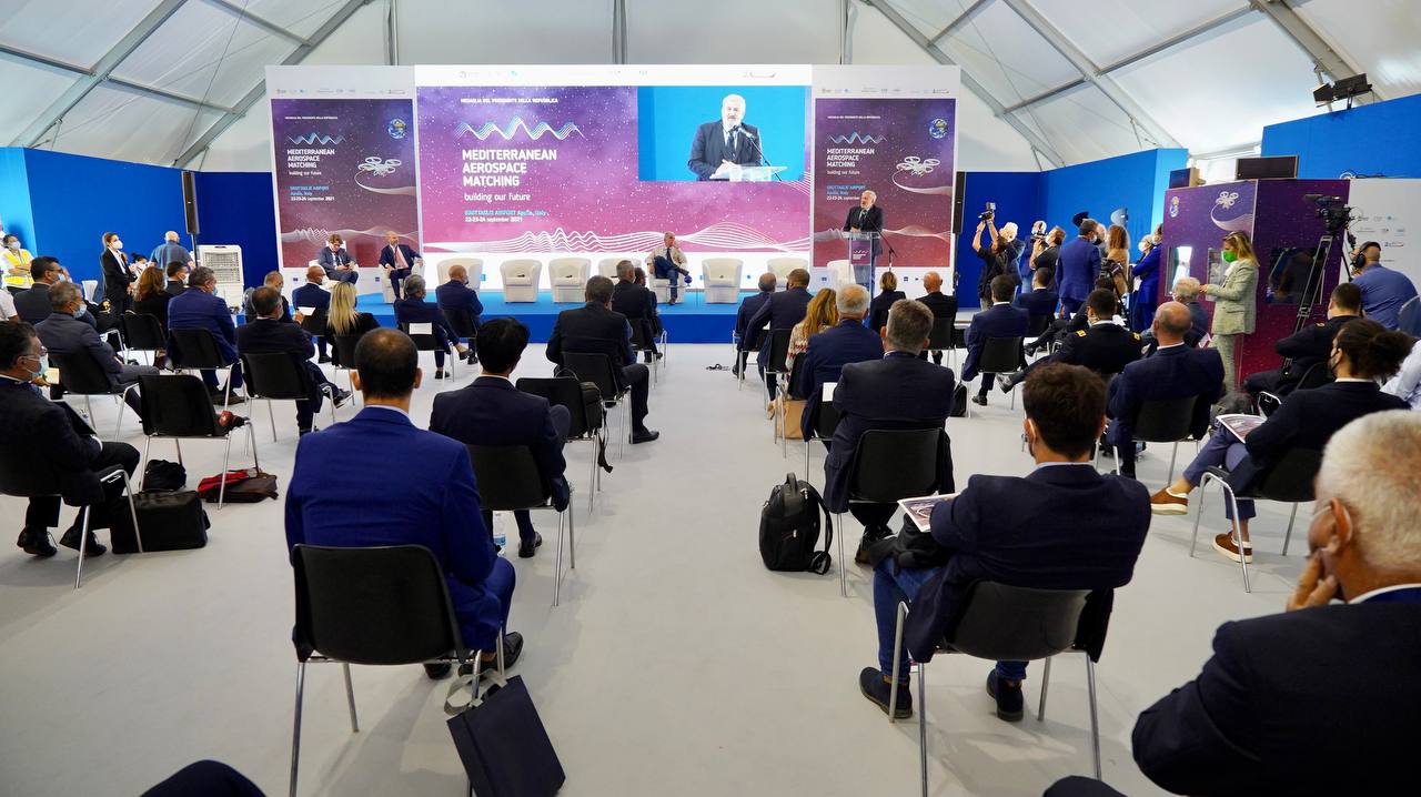 Galleria DA OGGI A GROTTAGLIE LA PRIMA EDIZIONE DEL  MEDITERRANEAN AEROSPACE MATCHING (MAM) - Diapositiva 15 di 18