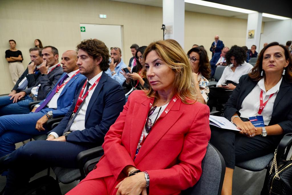 Galleria FDL 2023. “SEF - Sud Export Forum”, FIRMATO PROTOCOLLO D'INTESA TRA REGIONE PUGLIA, NUOVA FIERA DEL LEVANTE, FORUM ITALIANO DELL’EXPORT E CAMERA DI COMMERCIO DI BARI - Diapositiva 10 di 15