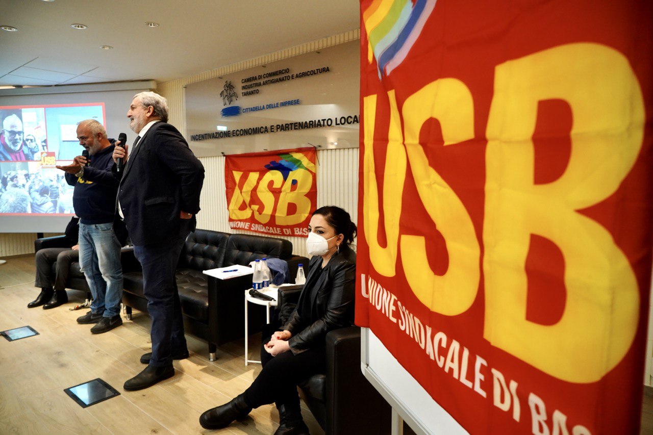 Galleria Ex Ilva, Emiliano all’assemblea USB di Taranto: “Il Governo è in difficoltà, ma spero ci autorizzi a utilizzare la somma di denaro messa a disposizione dalla Regione Puglia” - Diapositiva 5 di 11