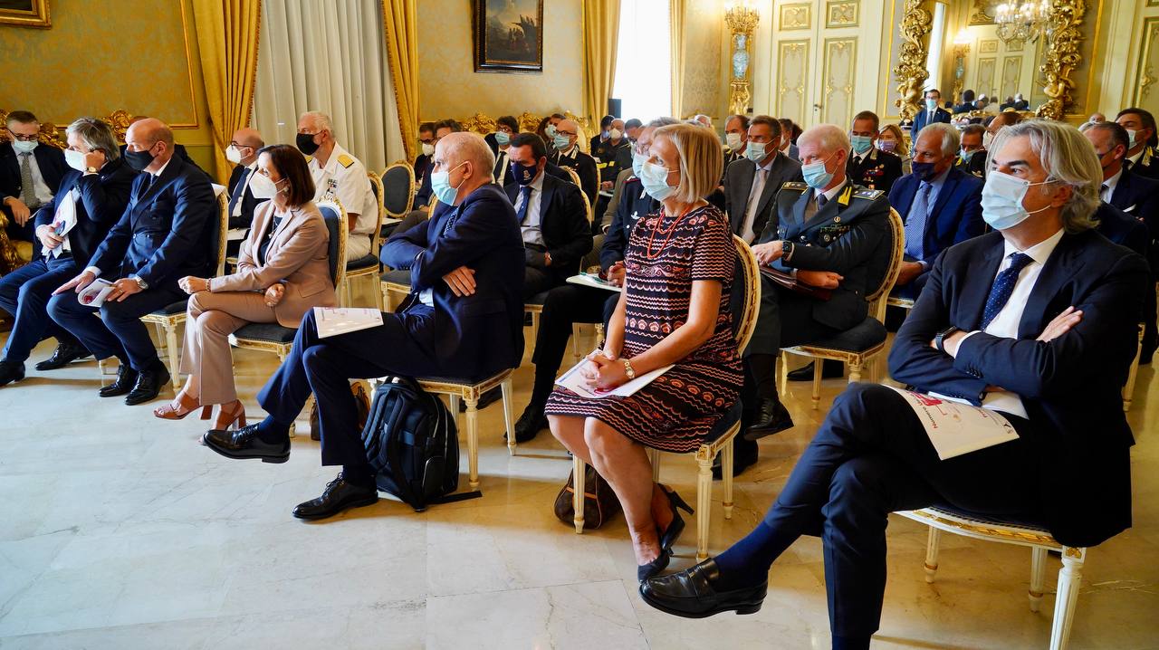 Galleria NUMERO UNICO EUROPEO DI EMERGENZA 112,  EMILIANO: “INNOVAZIONE STRAORDINARIA