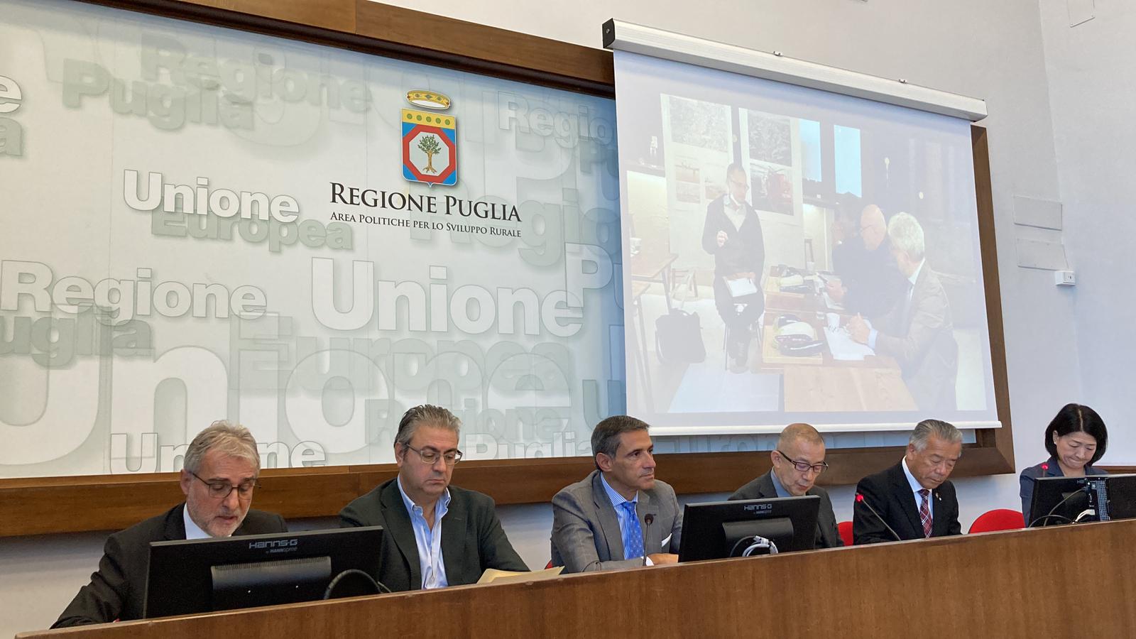 Galleria Patto di Amicizia tra Regione Puglia e la Prefettura di Saga: oggi a Bari una delegazione di 20 sindaci giapponesi per siglare un accordo di cooperazione e partenariato in ambito agricolo e agroalimentare - Diapositiva 10 di 12
